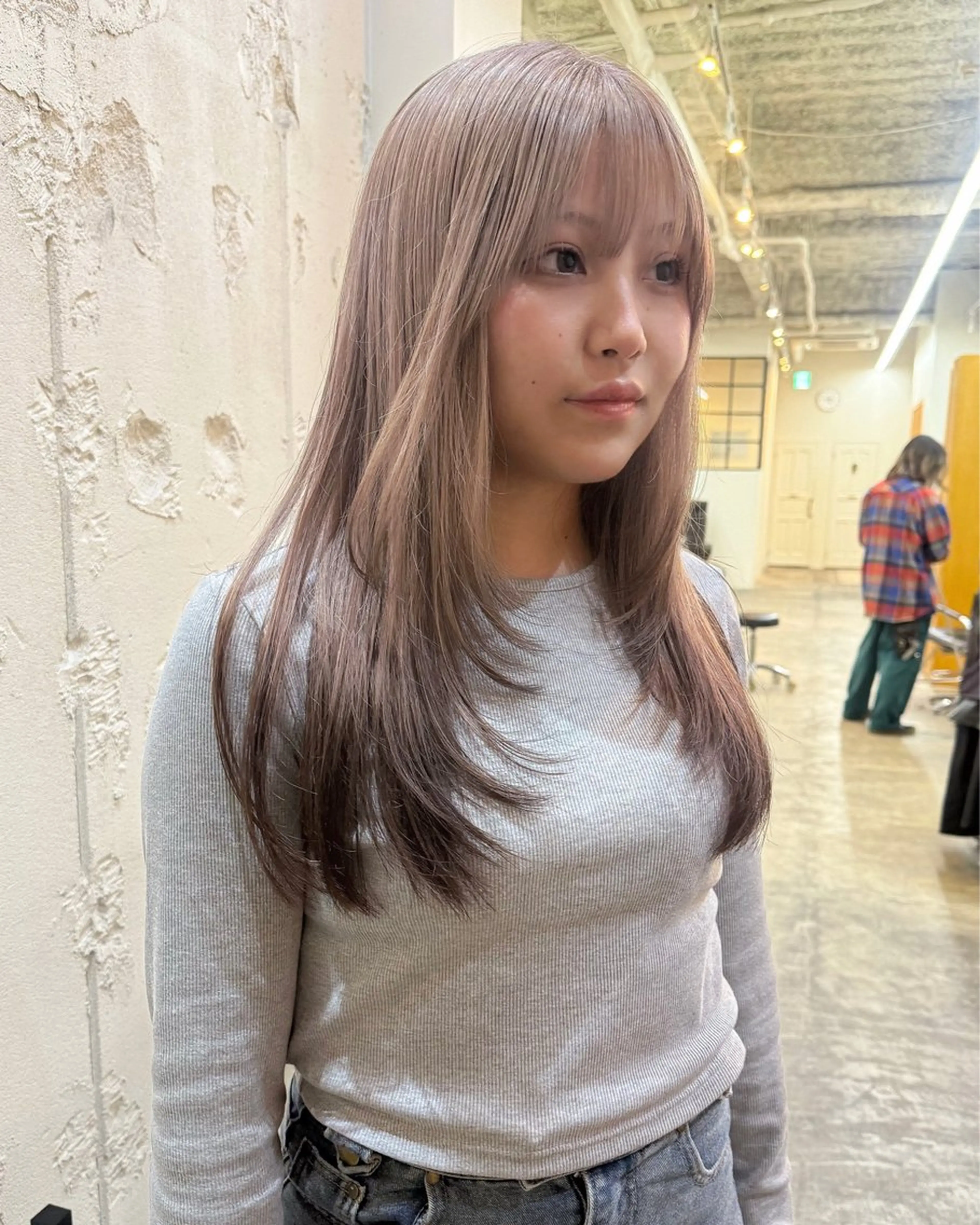 ロング カラー デザインカラー ハイトーン🦢 Natsumiのヘアスタイル