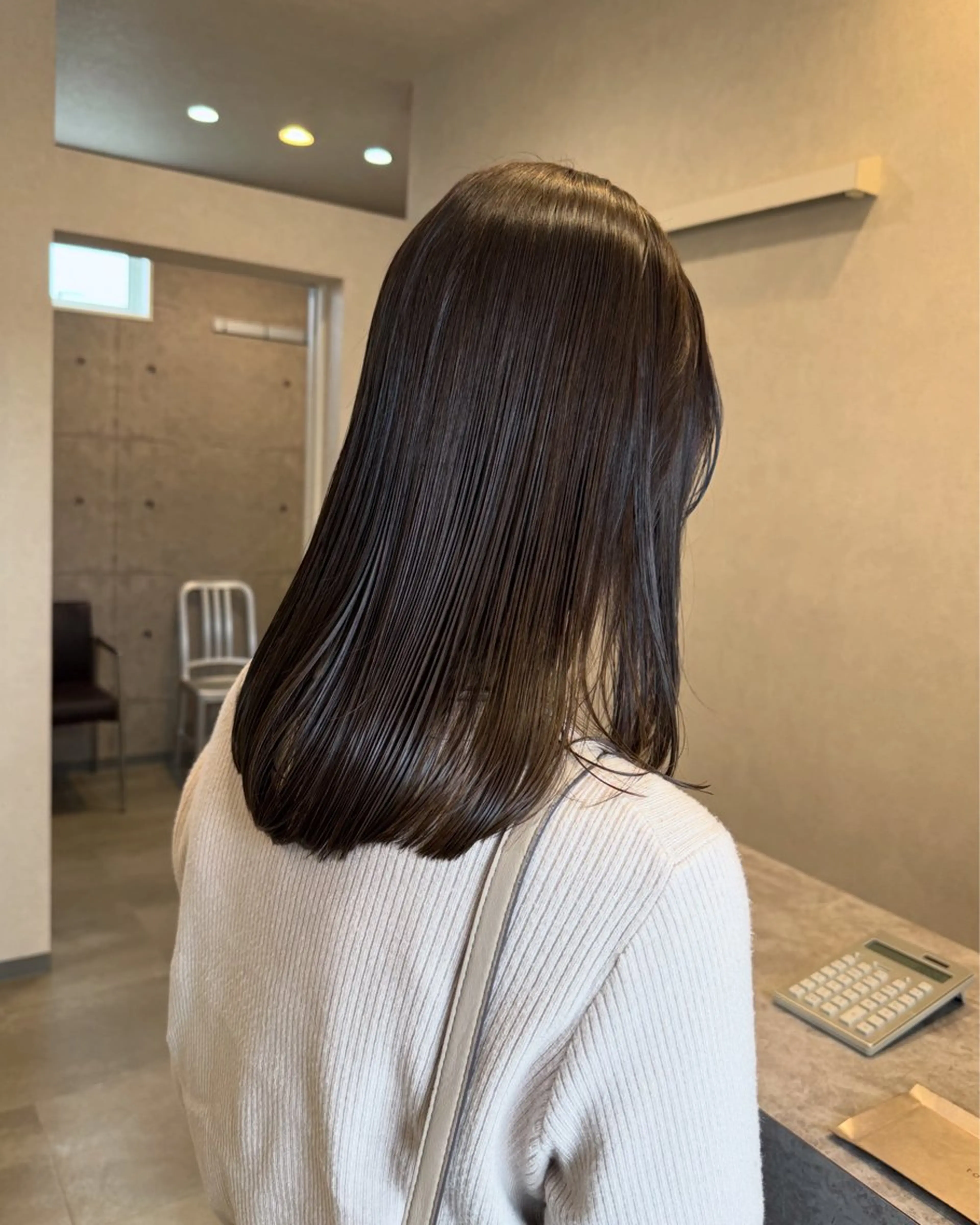 セミロング 山元 くるみのヘアスタイル