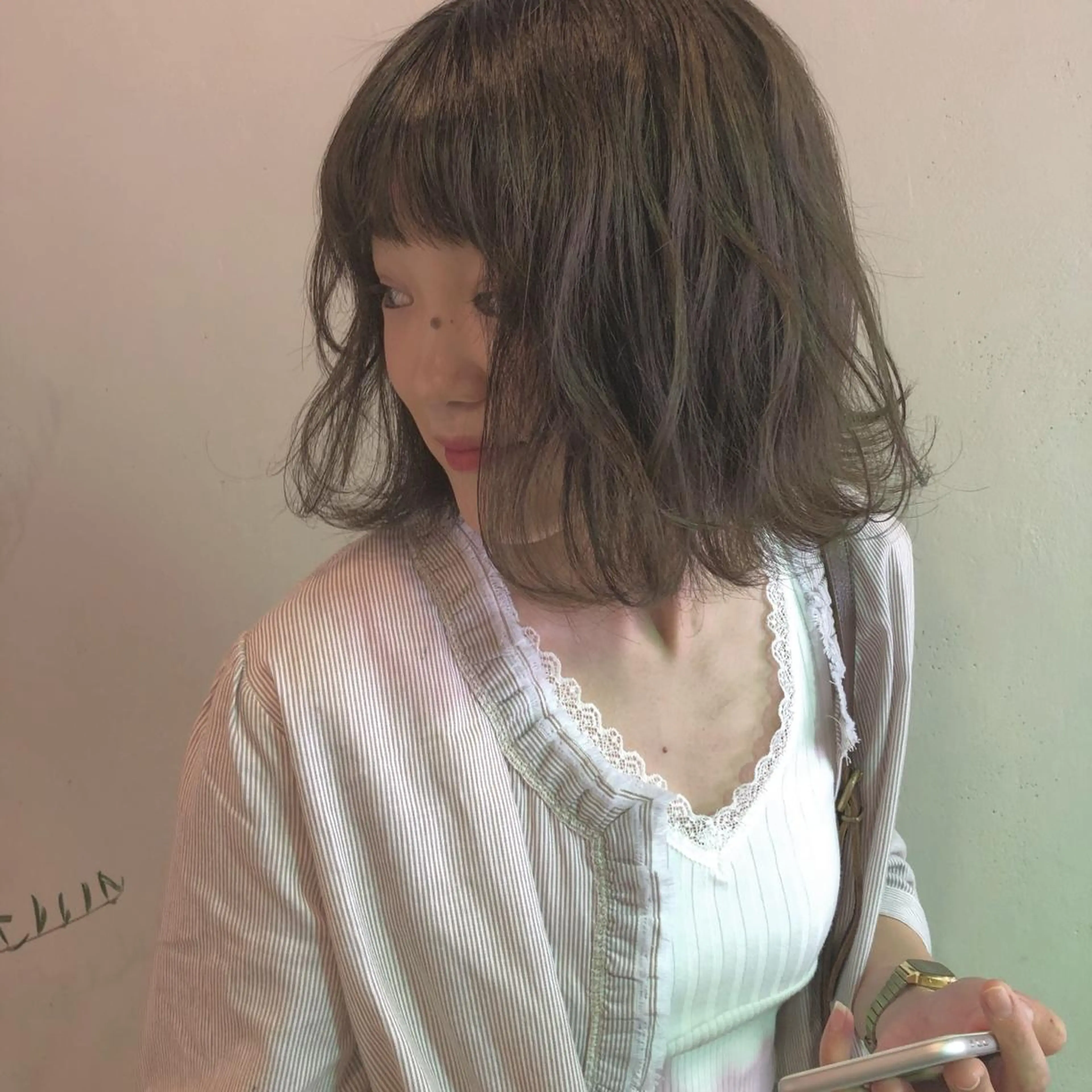 ショート カラー 江原 彩華のヘアスタイル