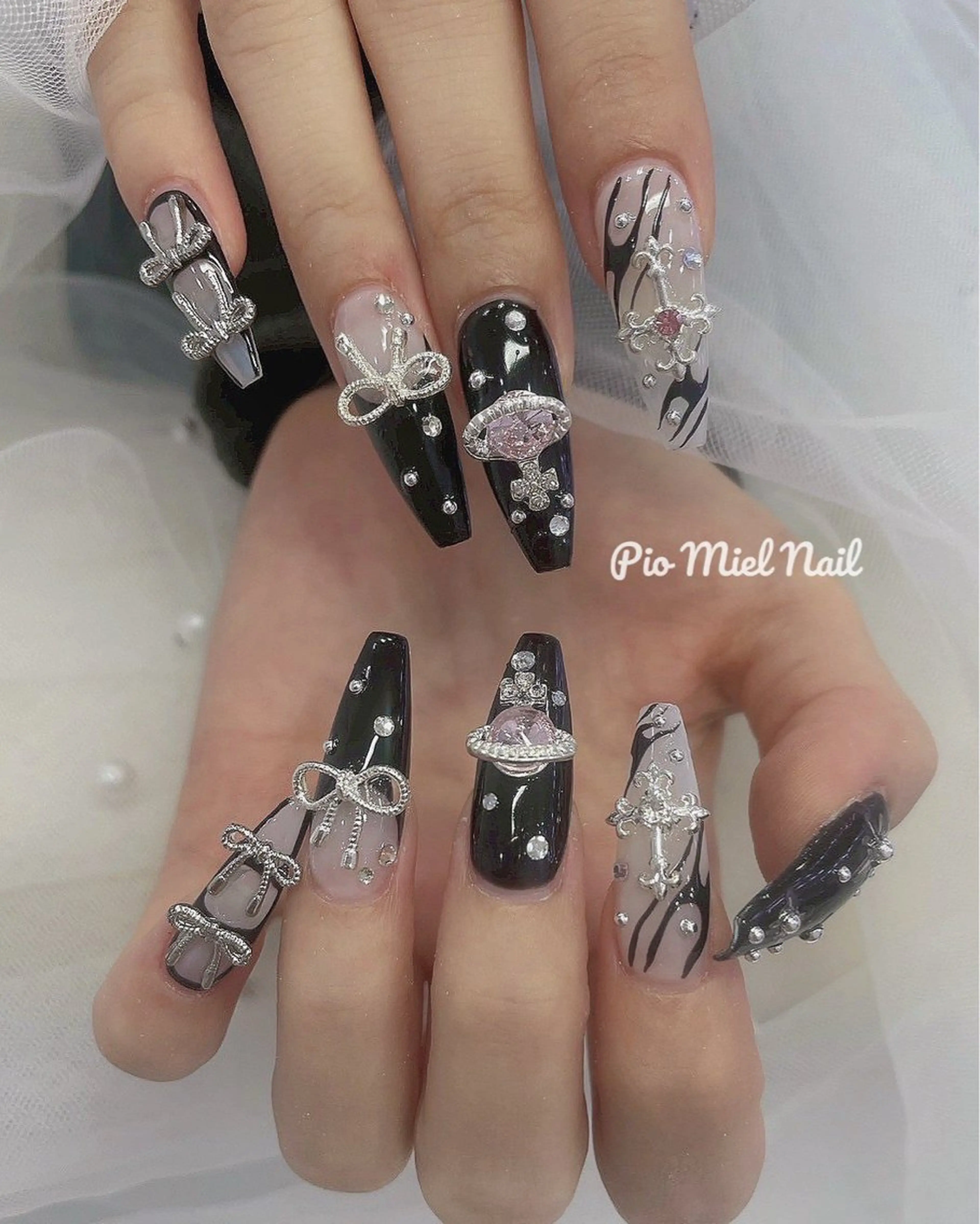 ネイル ガーリー 韓国ネイル ロングネイル ピンク リボン ハンドネイル momo 長さだしのネイルデザイン