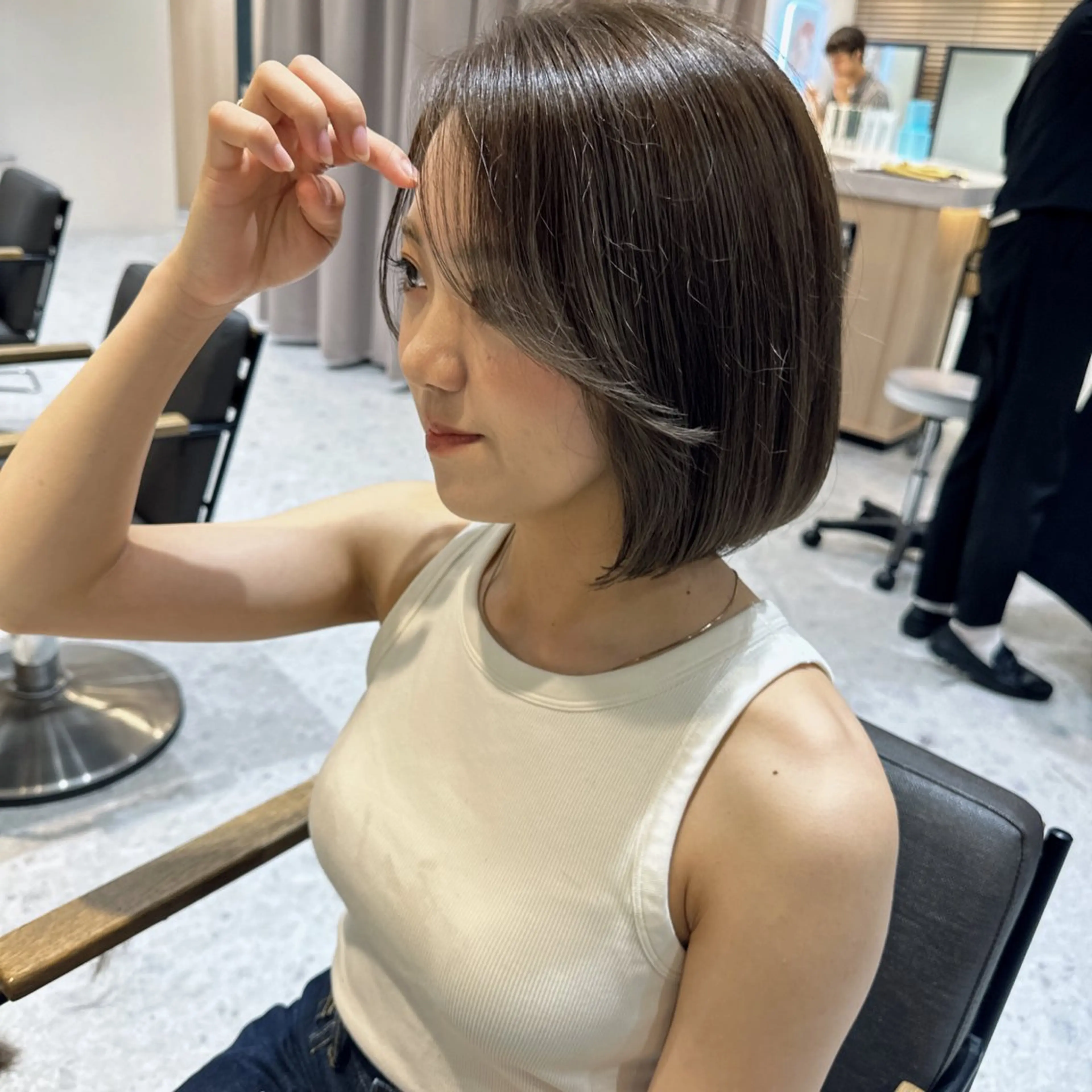ミディアム カラー カット ヘアカラー かえ🩶韓国ボブ🎀 透明感カラー🥣のヘアスタイル