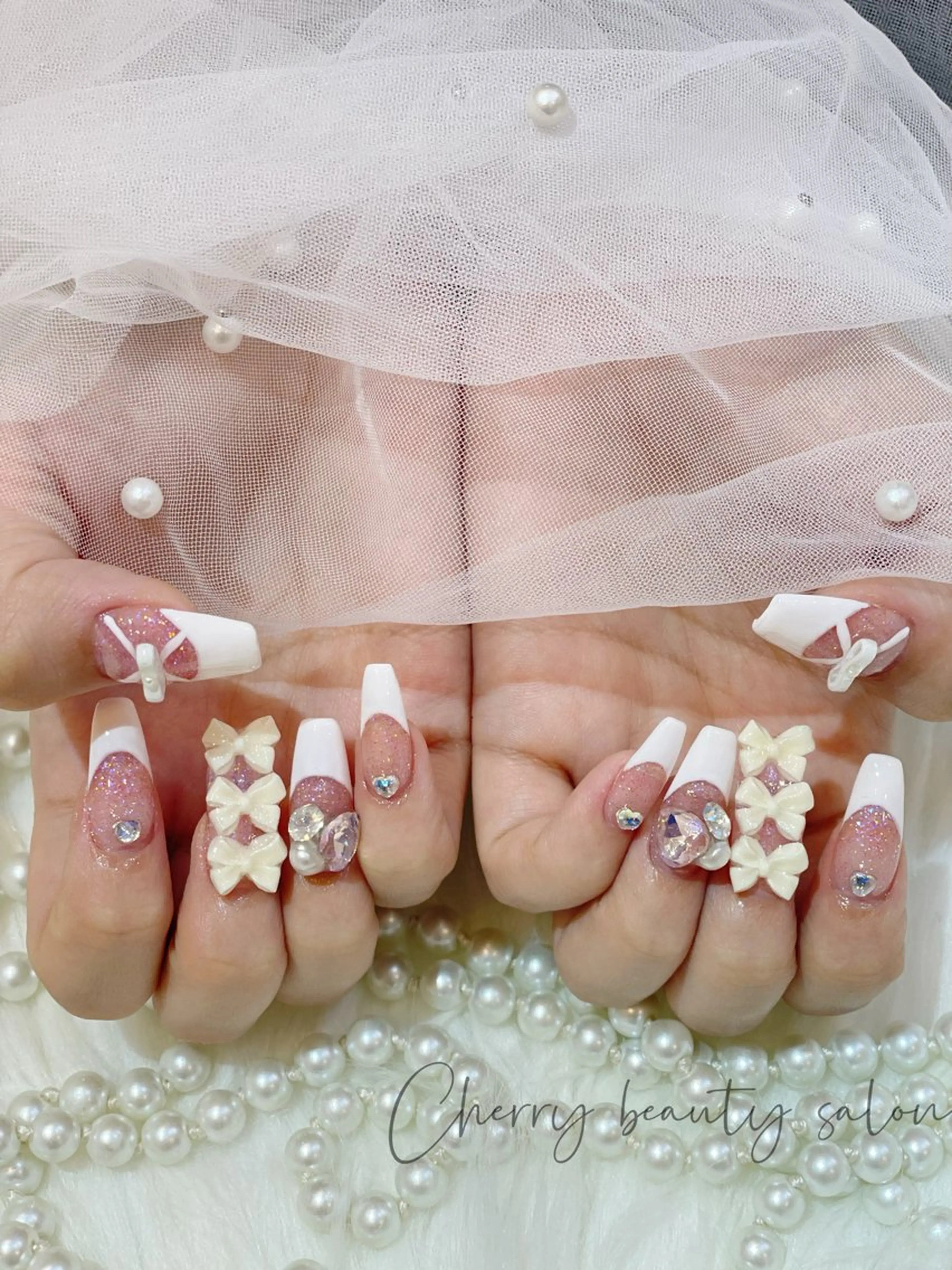 ネイル ストーンネイル SAKURA 🍒のネイルデザイン