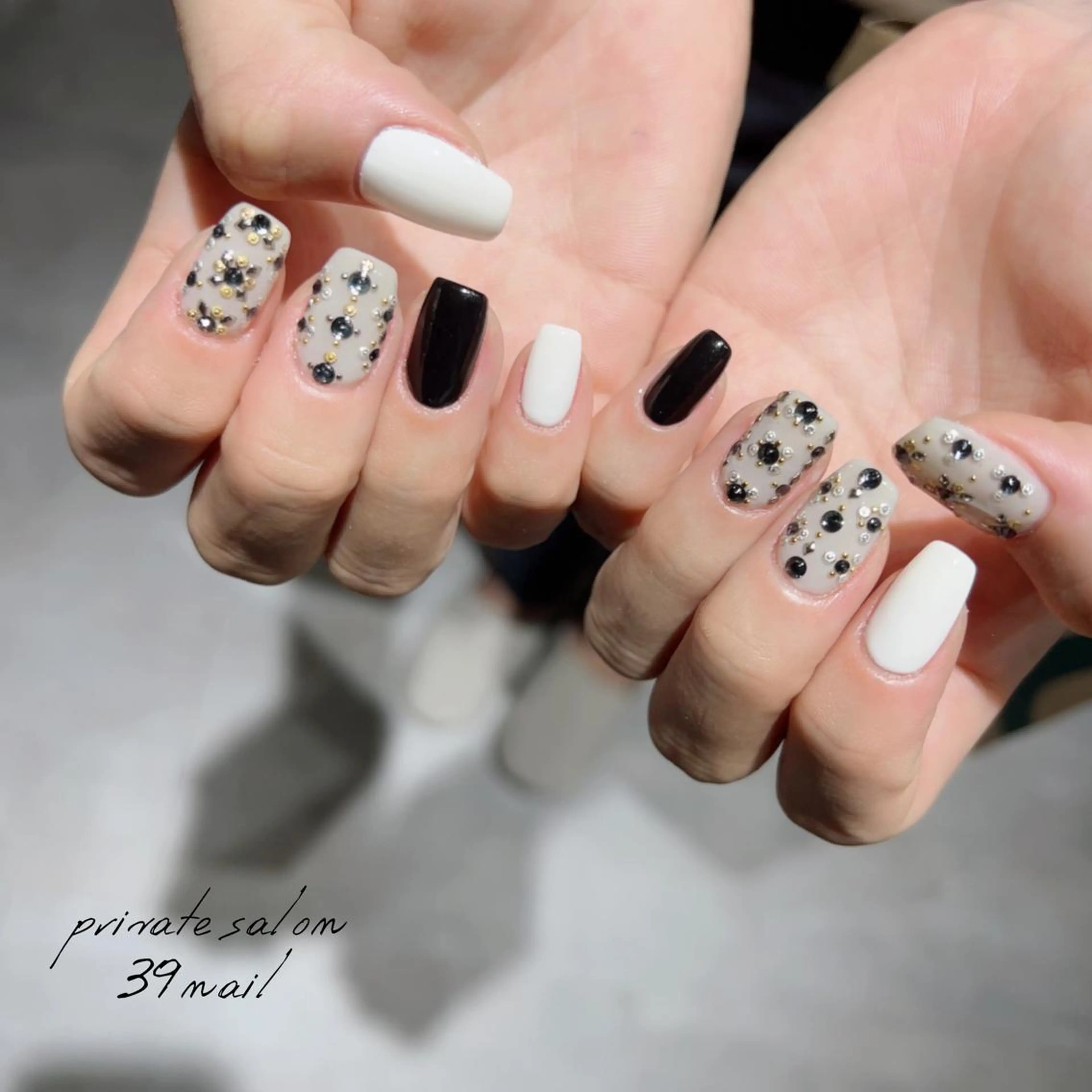 ミディアム ネイル フットネイル 京橋 【39nail】のネイルデザイン