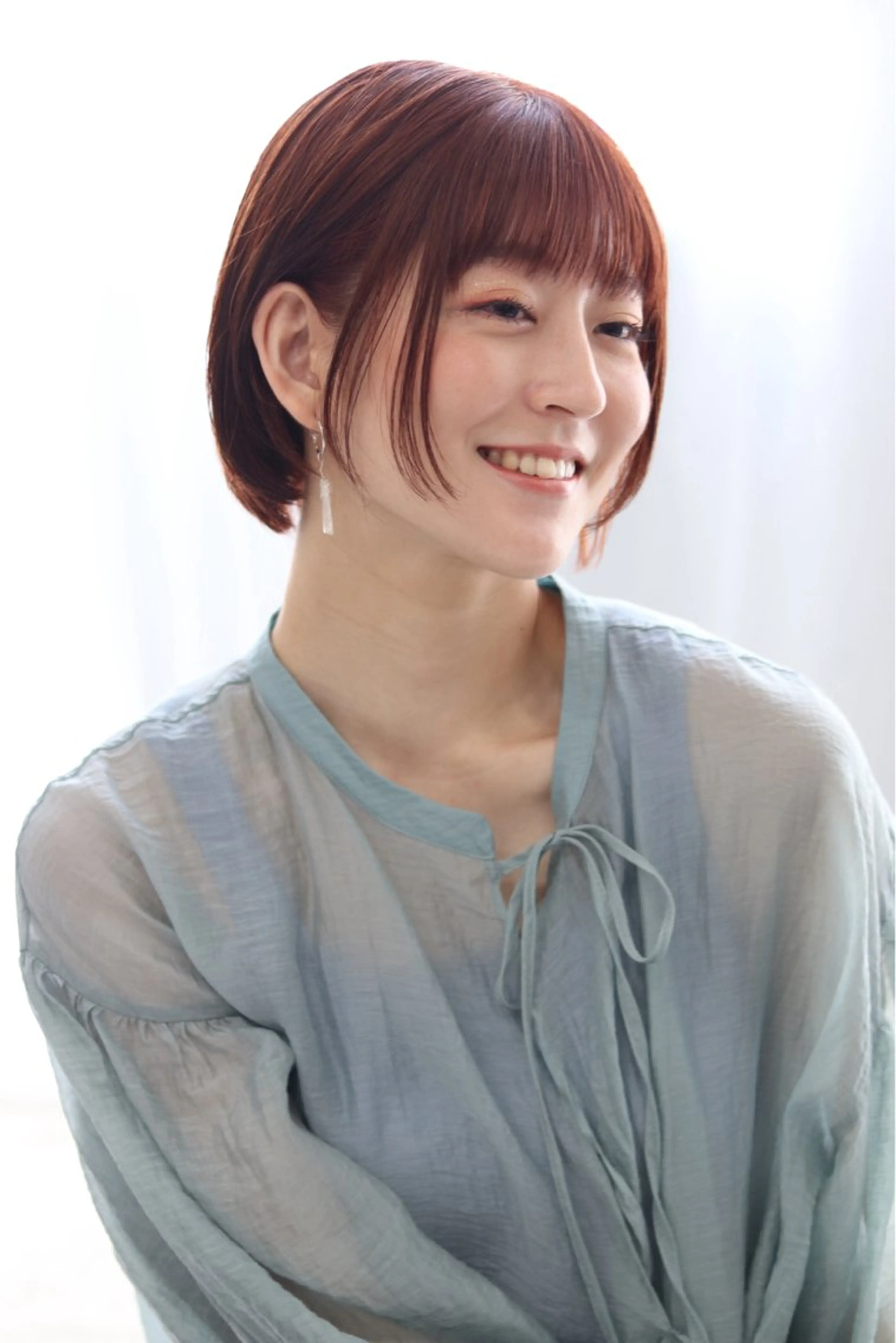 ショート 山﨑彩乃 🫧 縮毛矯正🪐のヘアスタイル