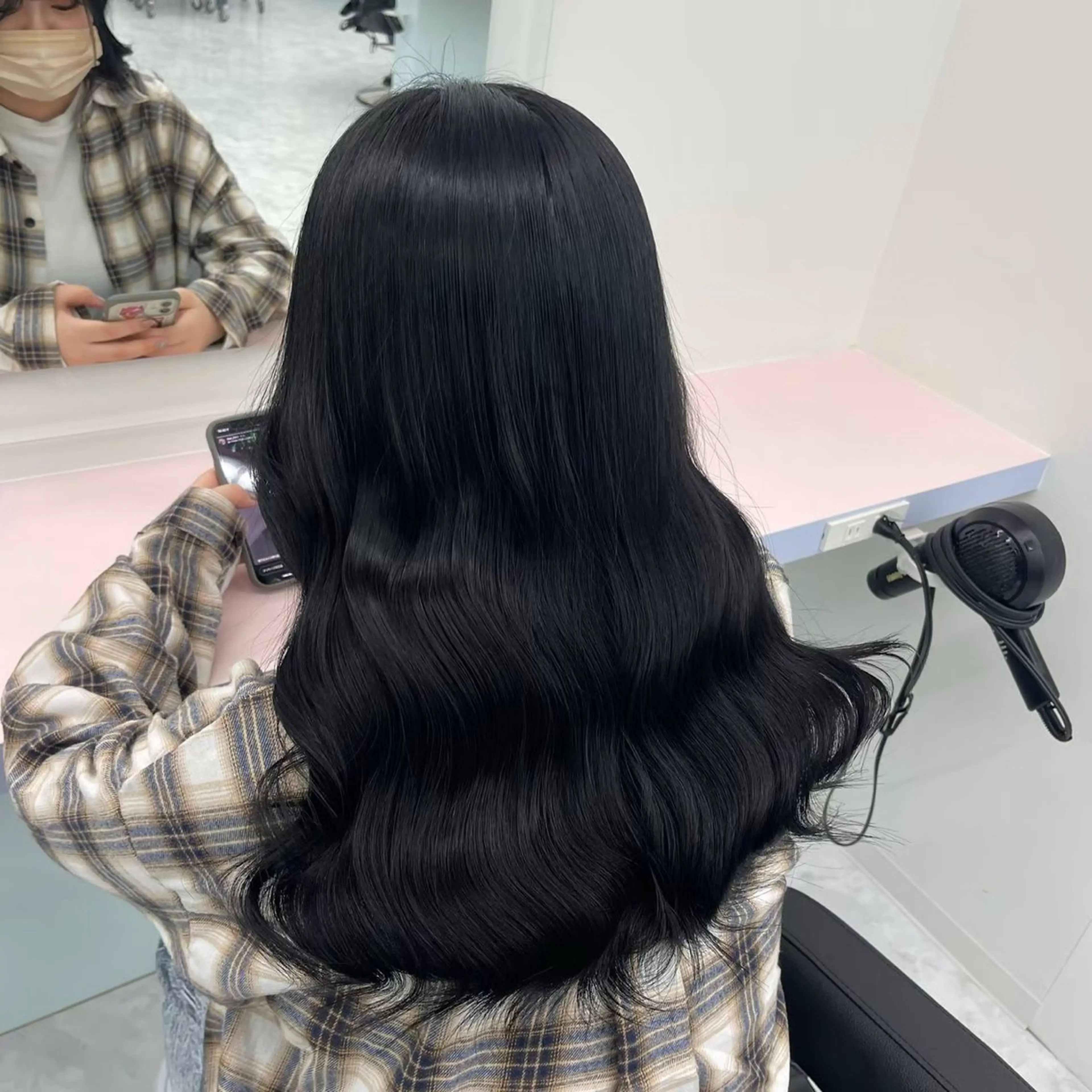 ロング カラー パーマ ヘアアレンジ 透明感ブリーチカラー 🌈TOMOHIROのヘアスタイル