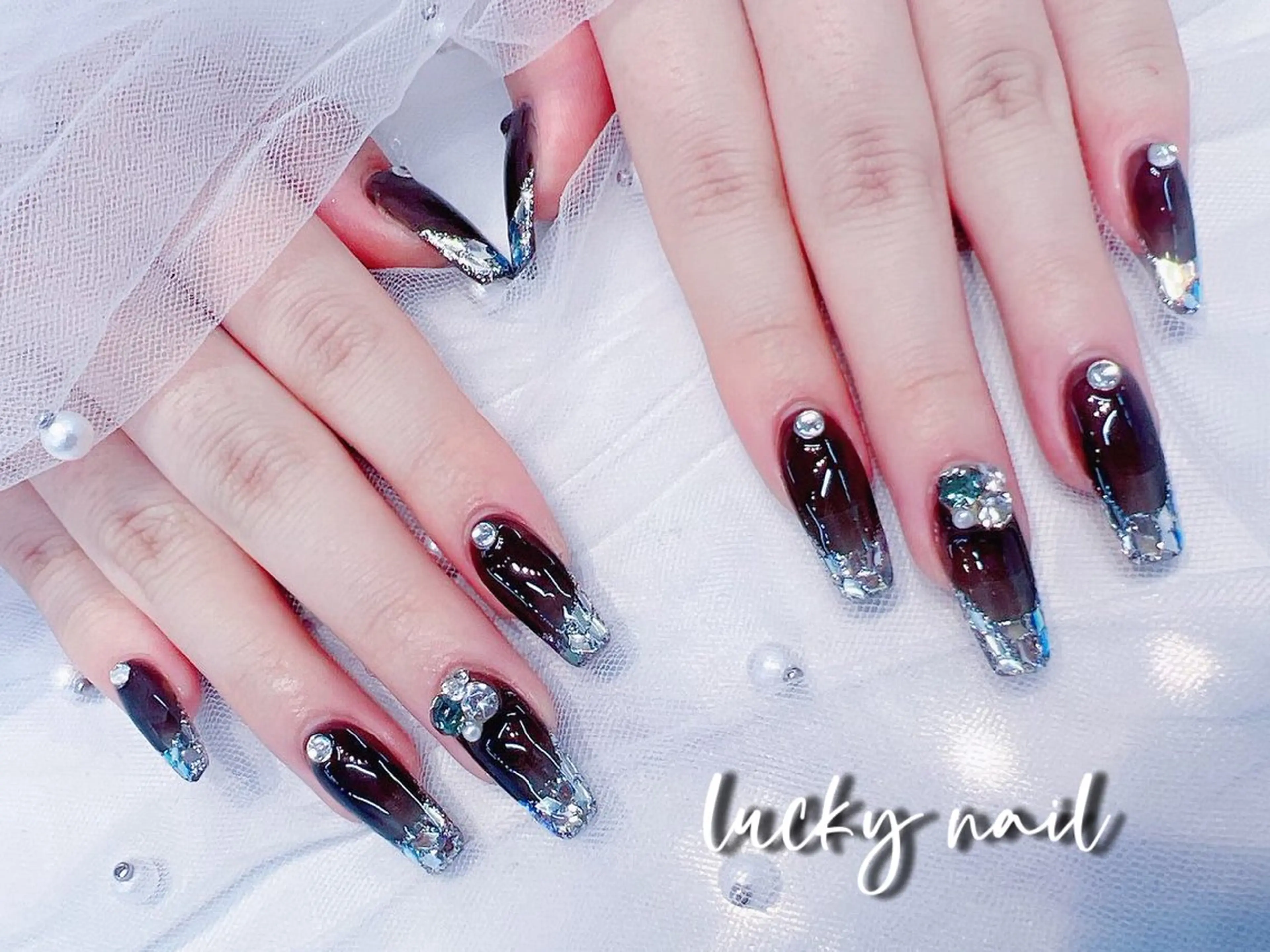 ネイル チークネイル 長さ出し ジェルネイル マグネットネイル 持ち込み Lucky nail  小林和希のネイルデザイン