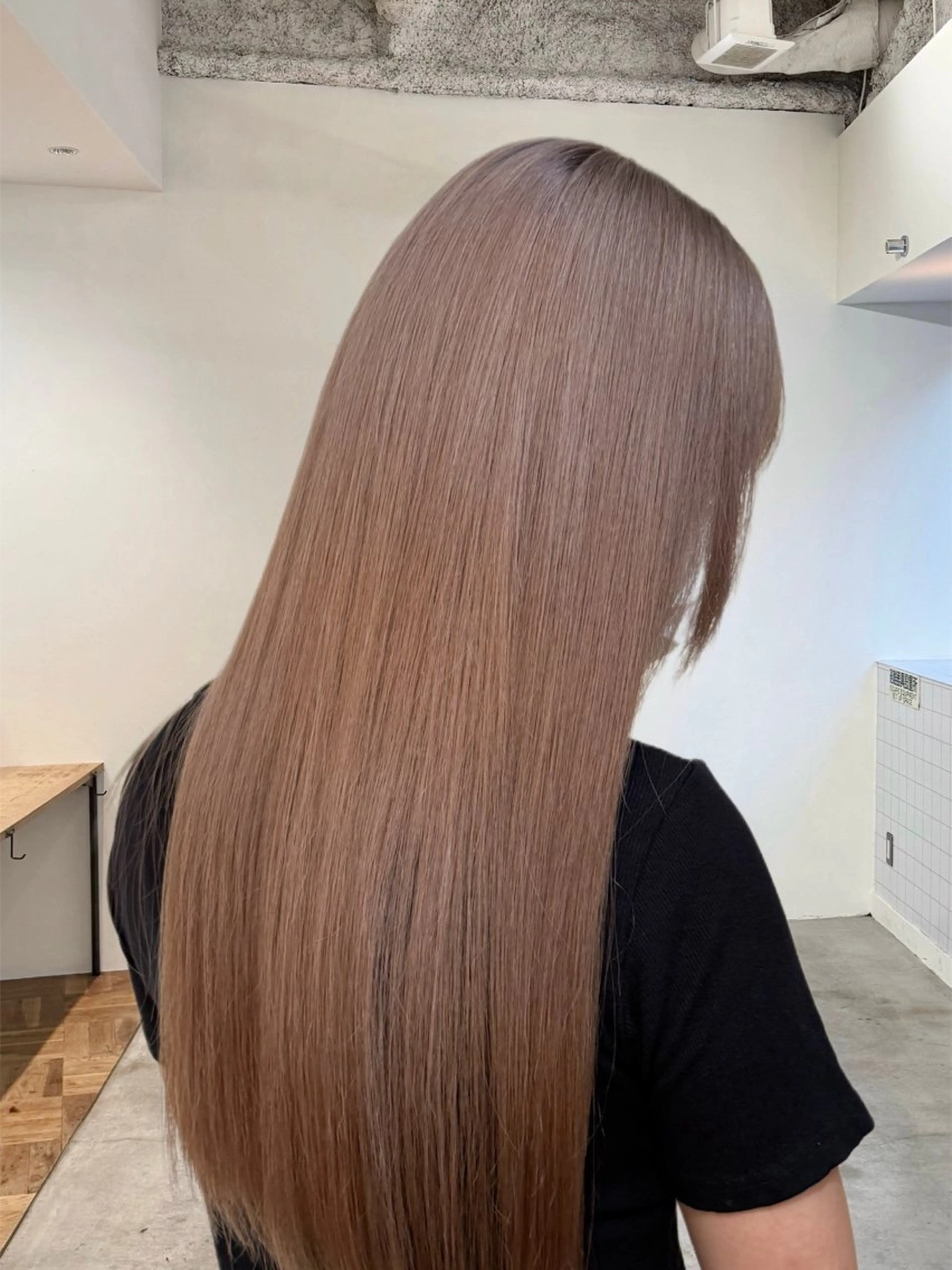 ロング maruquee de mashu所属・モモコ/ブリーチ/ ミルクティカラーのヘアスタイル