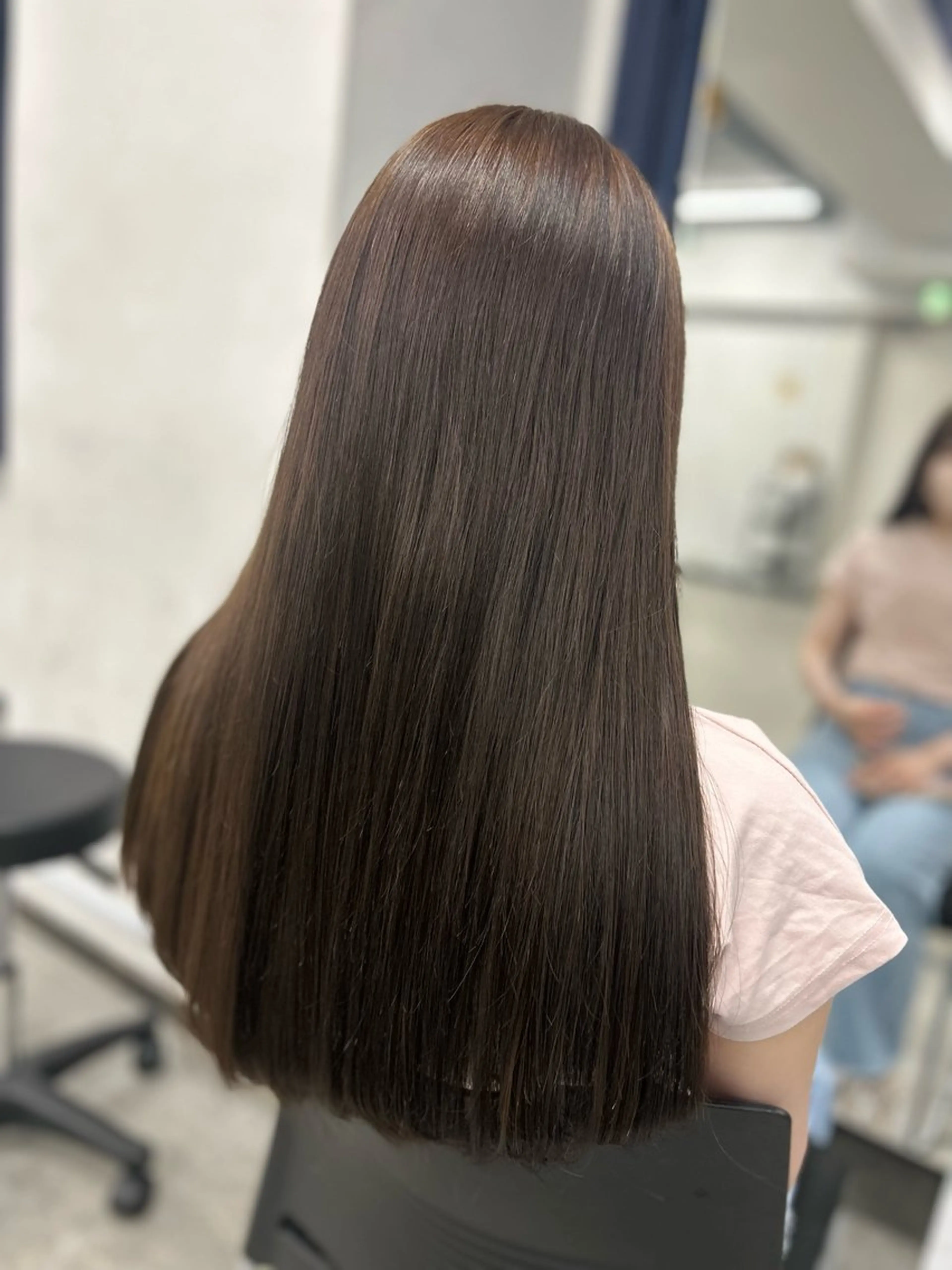カラー ベージュ／ピンク【く すみカラー】レイヤーのヘアスタイル
