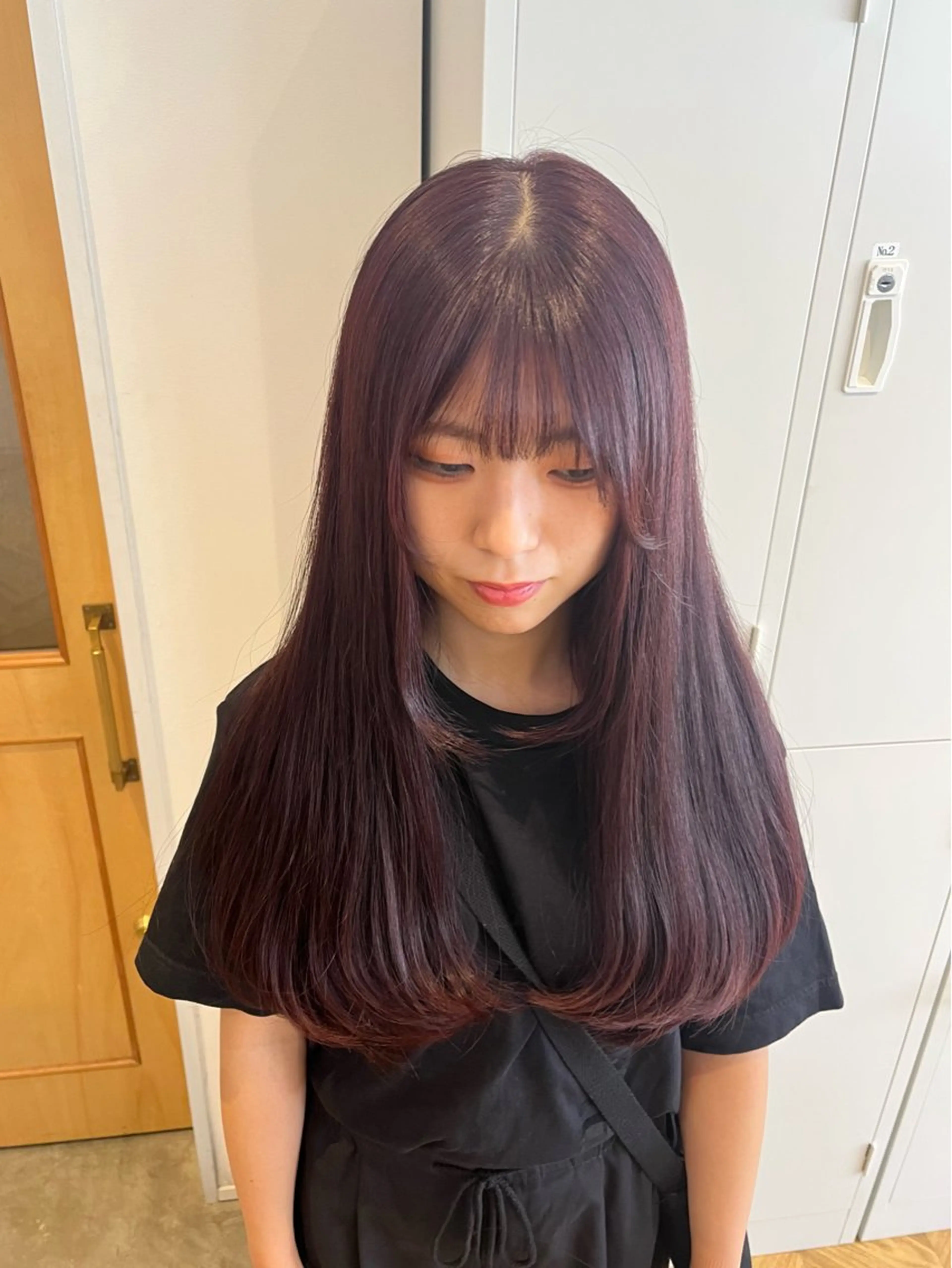 カラー ブリーチ ブリーチなしカラー ピンクカラー ヘアカラー 凜 (りん)のヘアスタイル