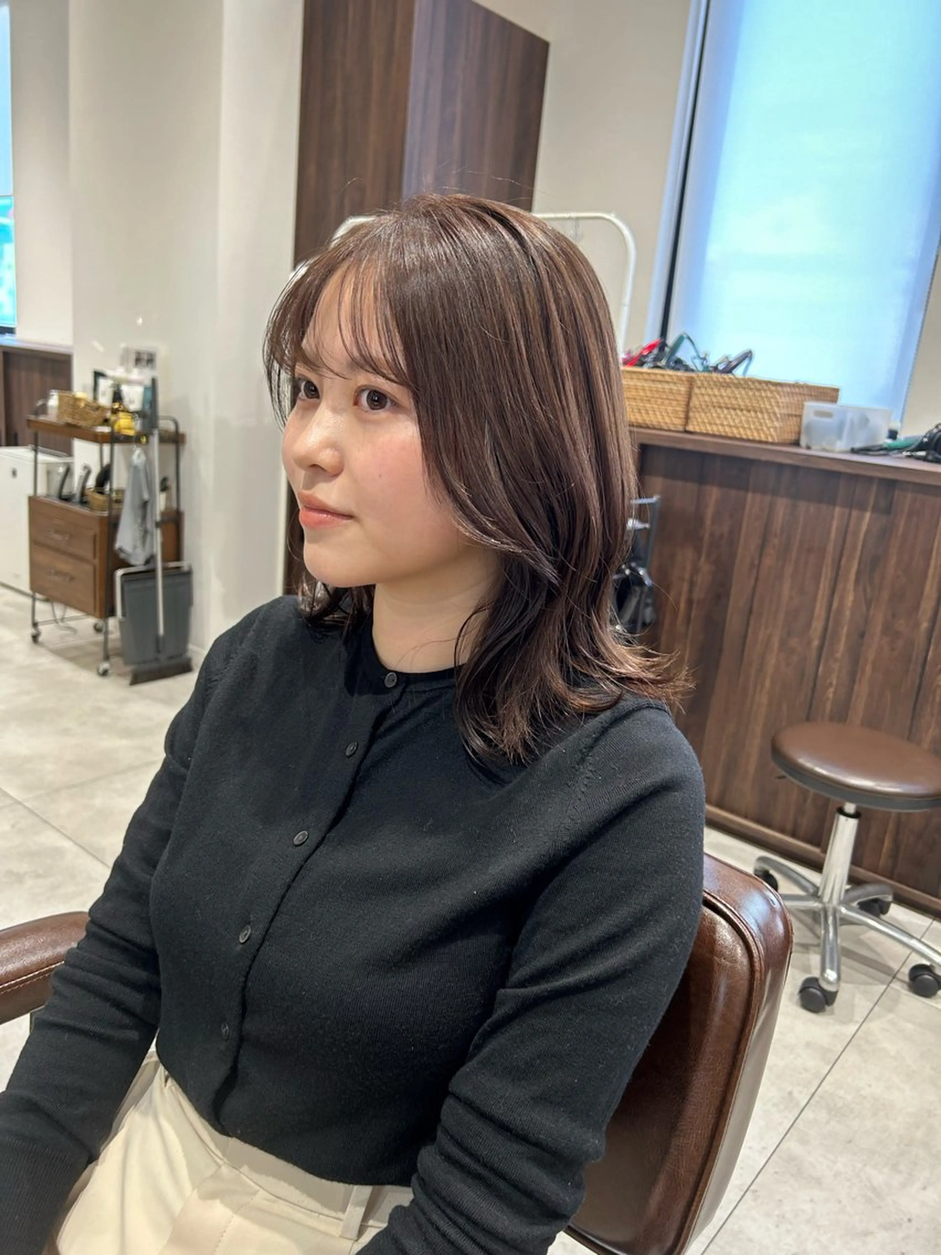 ミディアム カラー ベージュカラー ブリーチ 透明感カラー ラベンダーカラー ブリーチなしカラー ヘアカラー オリーブベージュ/ ブリーチなし透明感のヘアスタイル