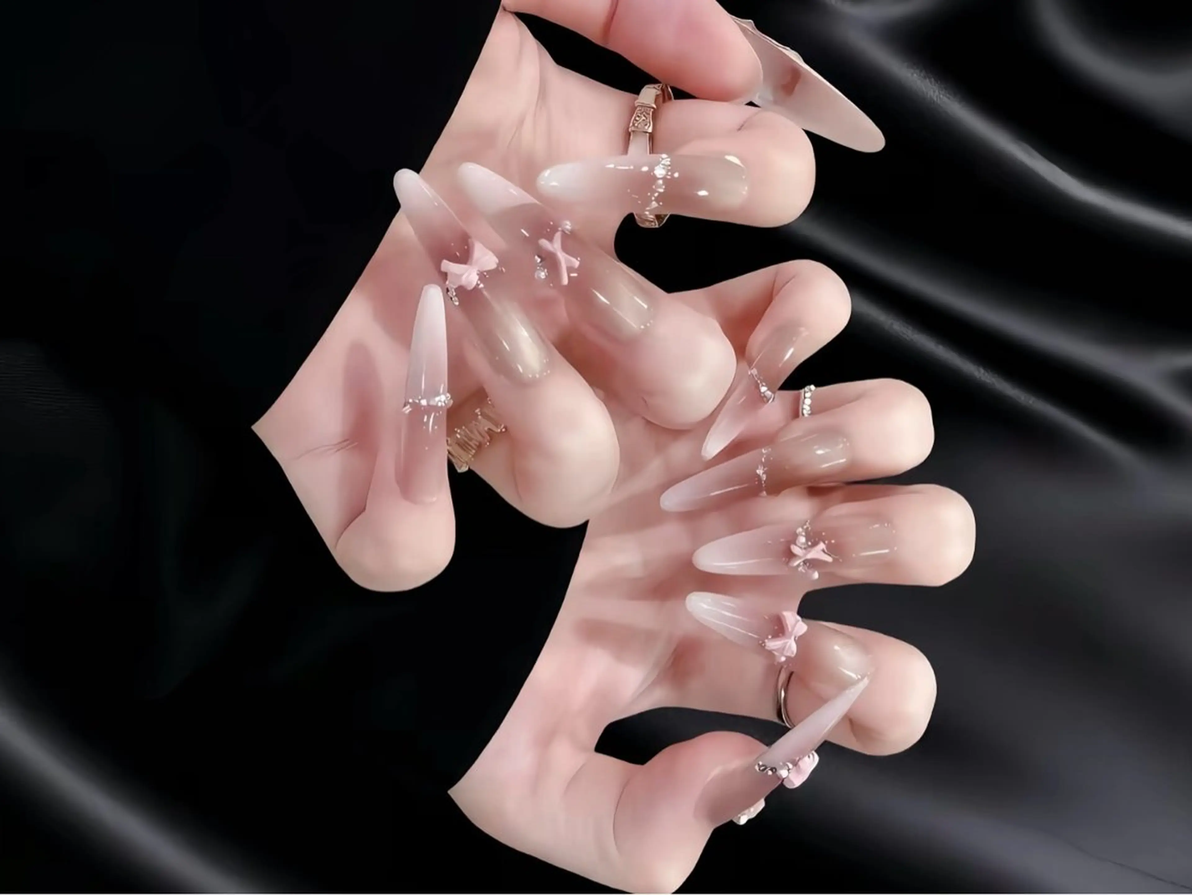 ネイル アートネイル オーロラネイル クリアネイル 長さ出し フレンチネイル 石井 百合のネイルデザイン