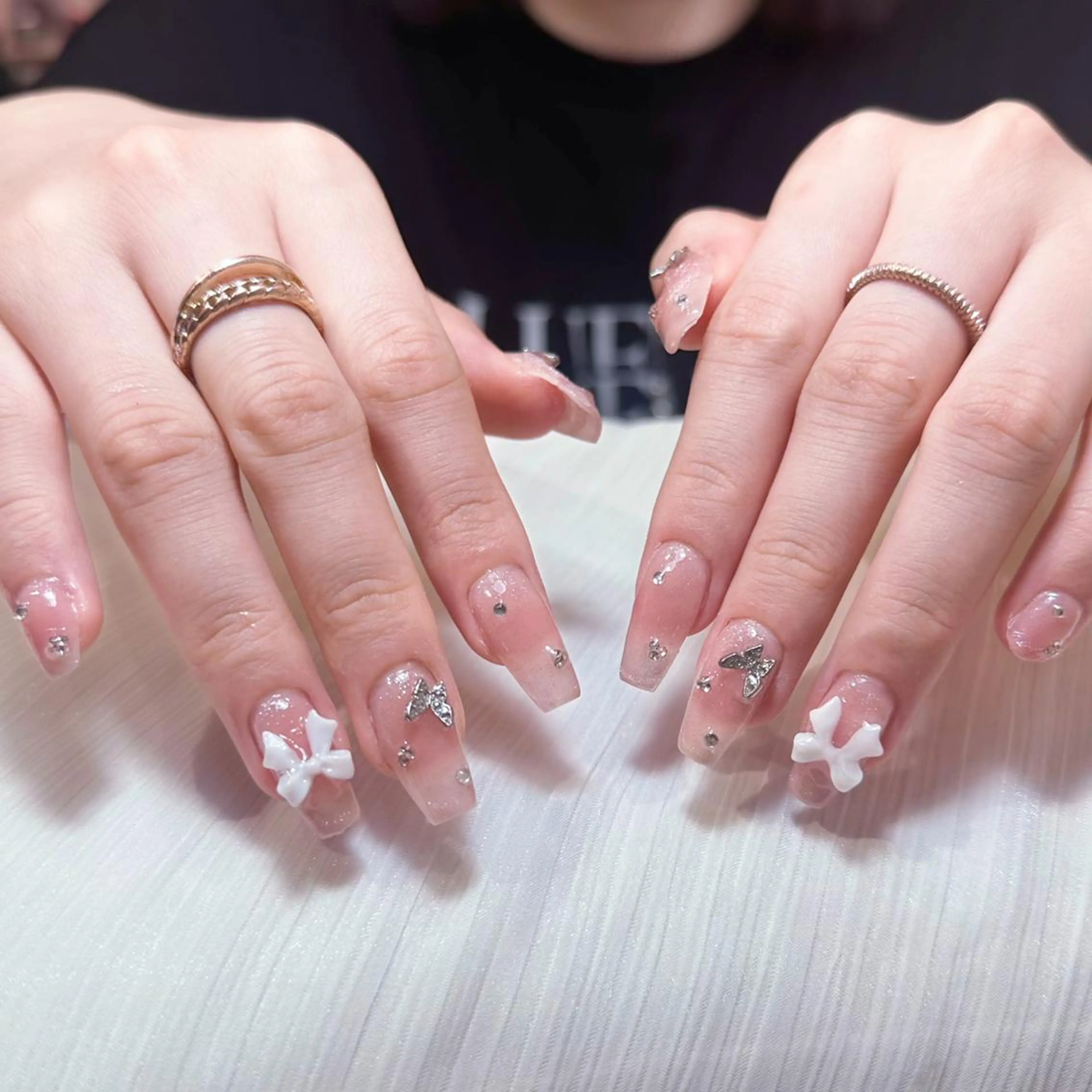ネイル アートネイル オーロラネイル ガーリー キラキラネイル マグネットネイル ハンドネイル YOYO 💅のネイルデザイン