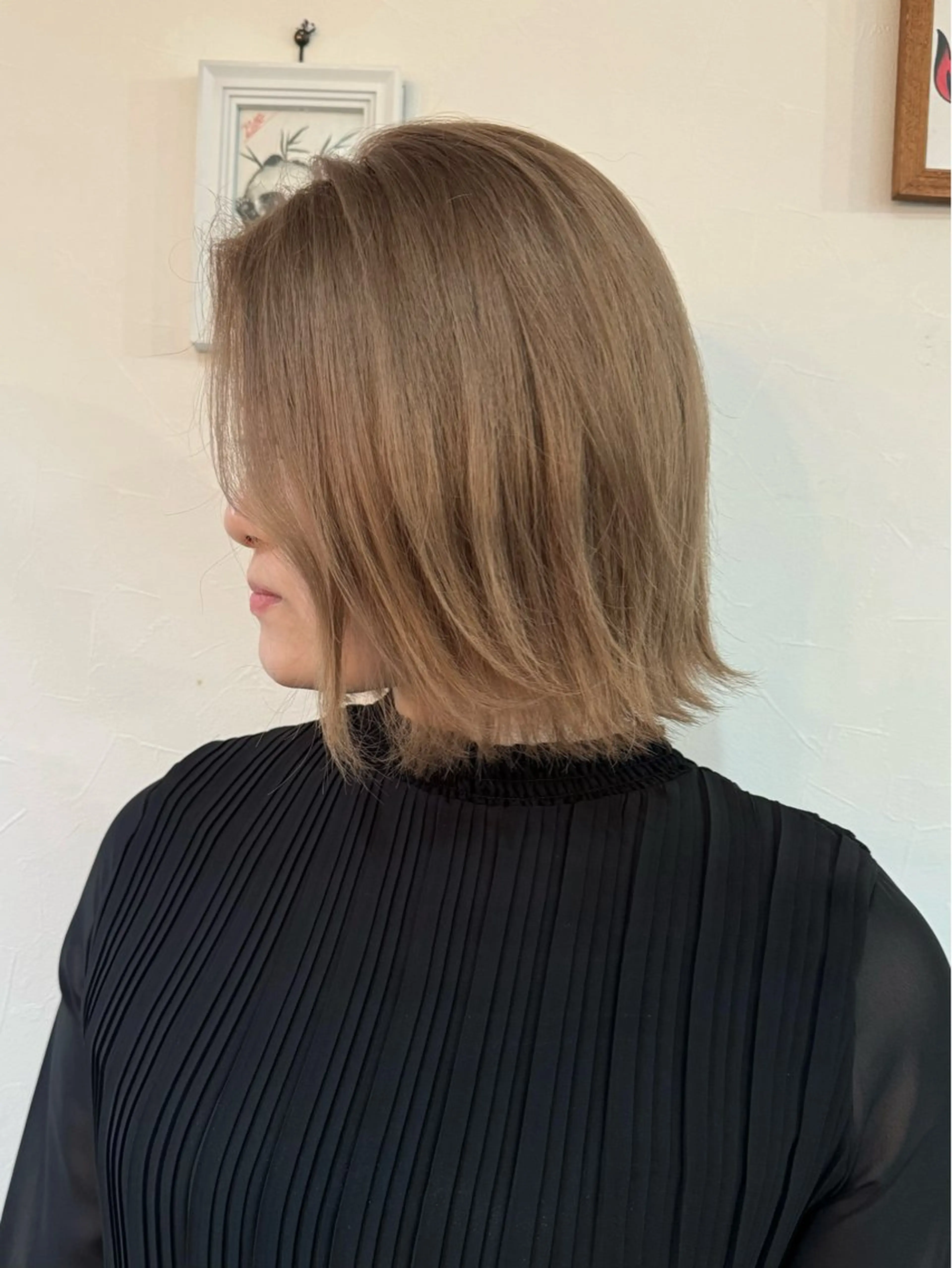 ショート カラー ベージュカラー ミルクティーベージュ ヘアカラー トリートメント LUDIQUE【ルディック】所属・AKI ✄のヘアスタイル