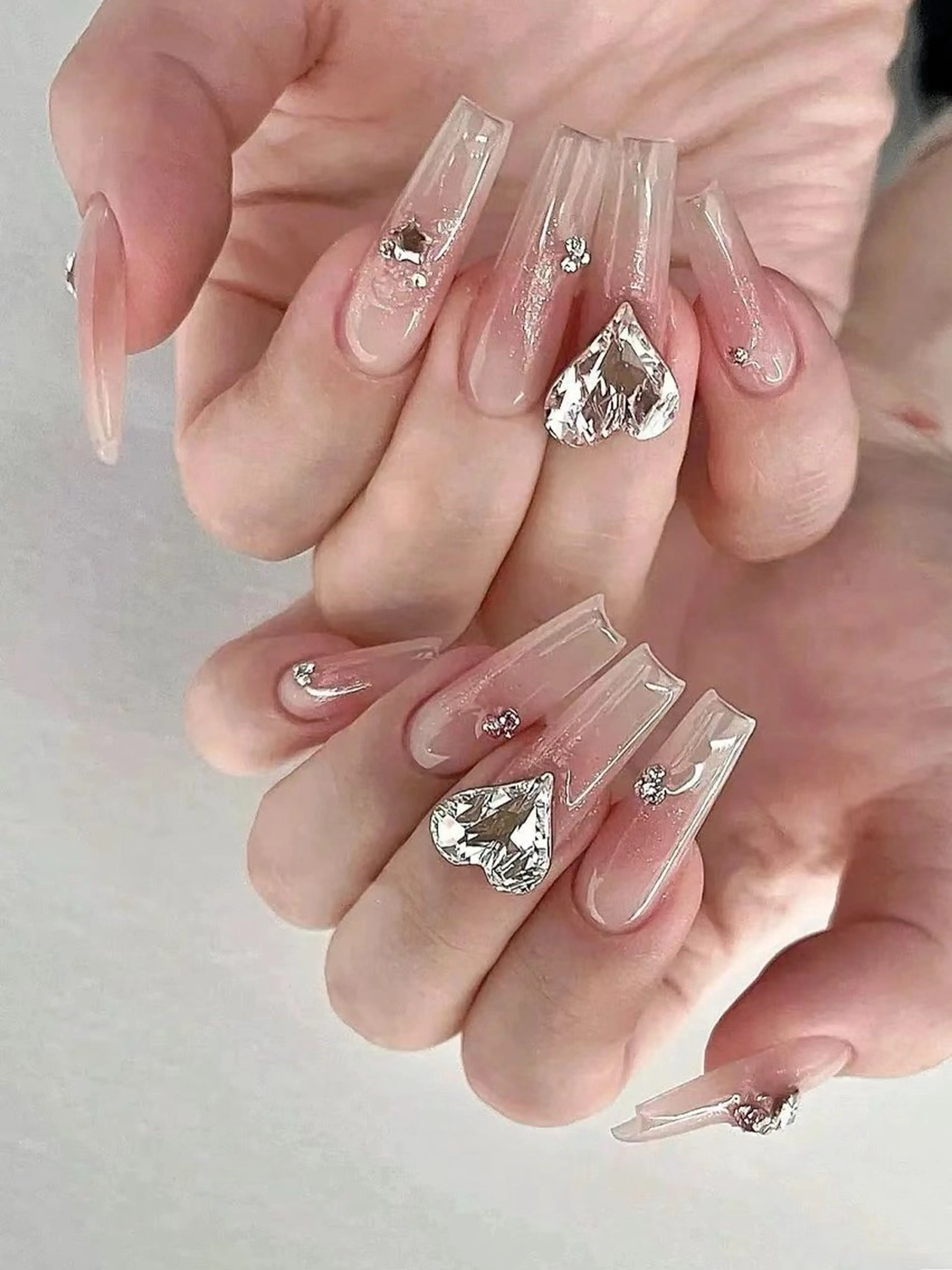 ネイル アートネイル チークネイル 長さ出し フットネイル ジェルネイル ハンドネイル ハンドケア ラッキーネイルサロン 西川口東口店のネイルデザイン