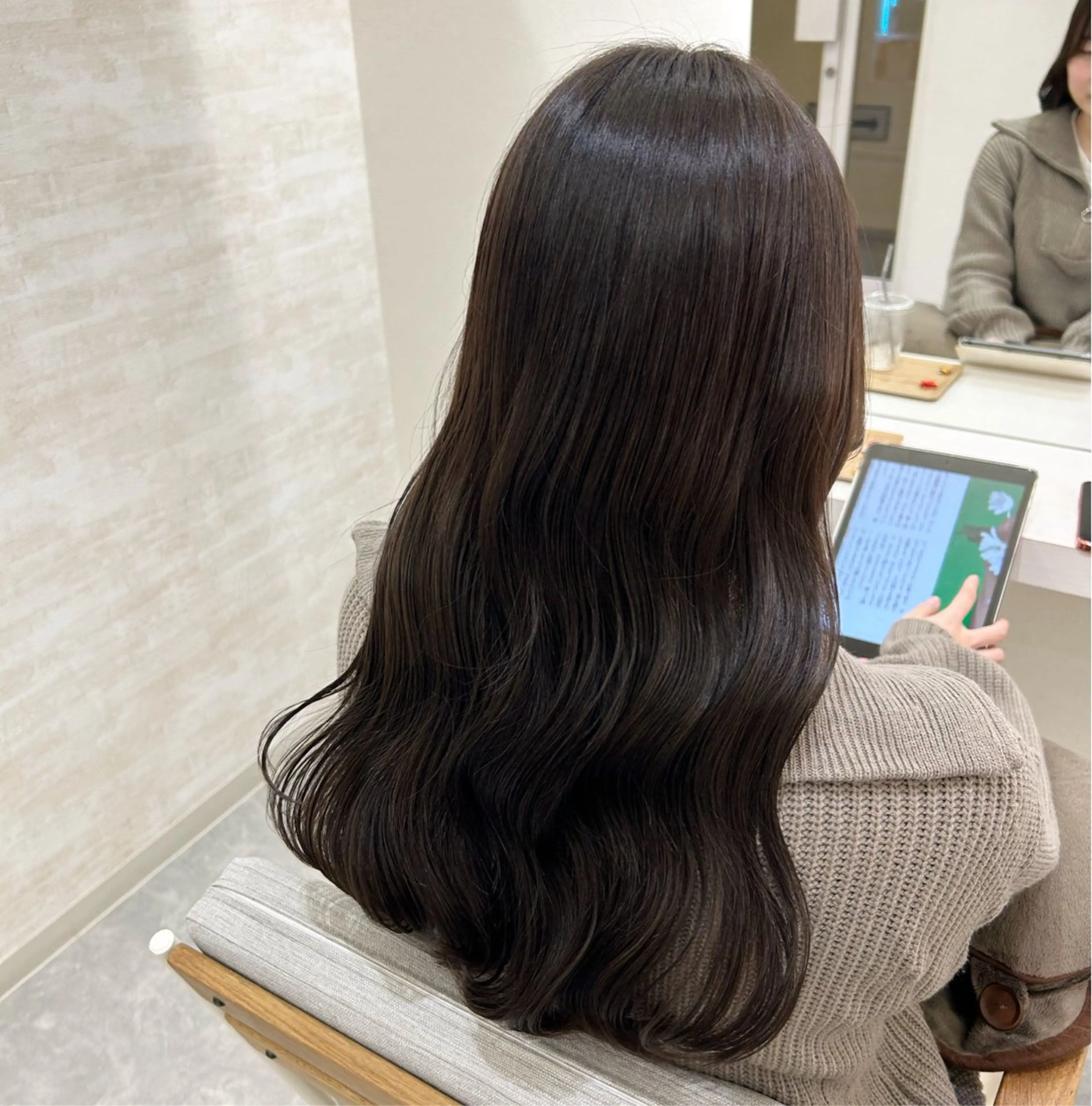 セミロング カラー ヘアアレンジ カット ヘアカラー トリートメント 髪質改善&艶感カラー 🪄岡井美結のヘアスタイル