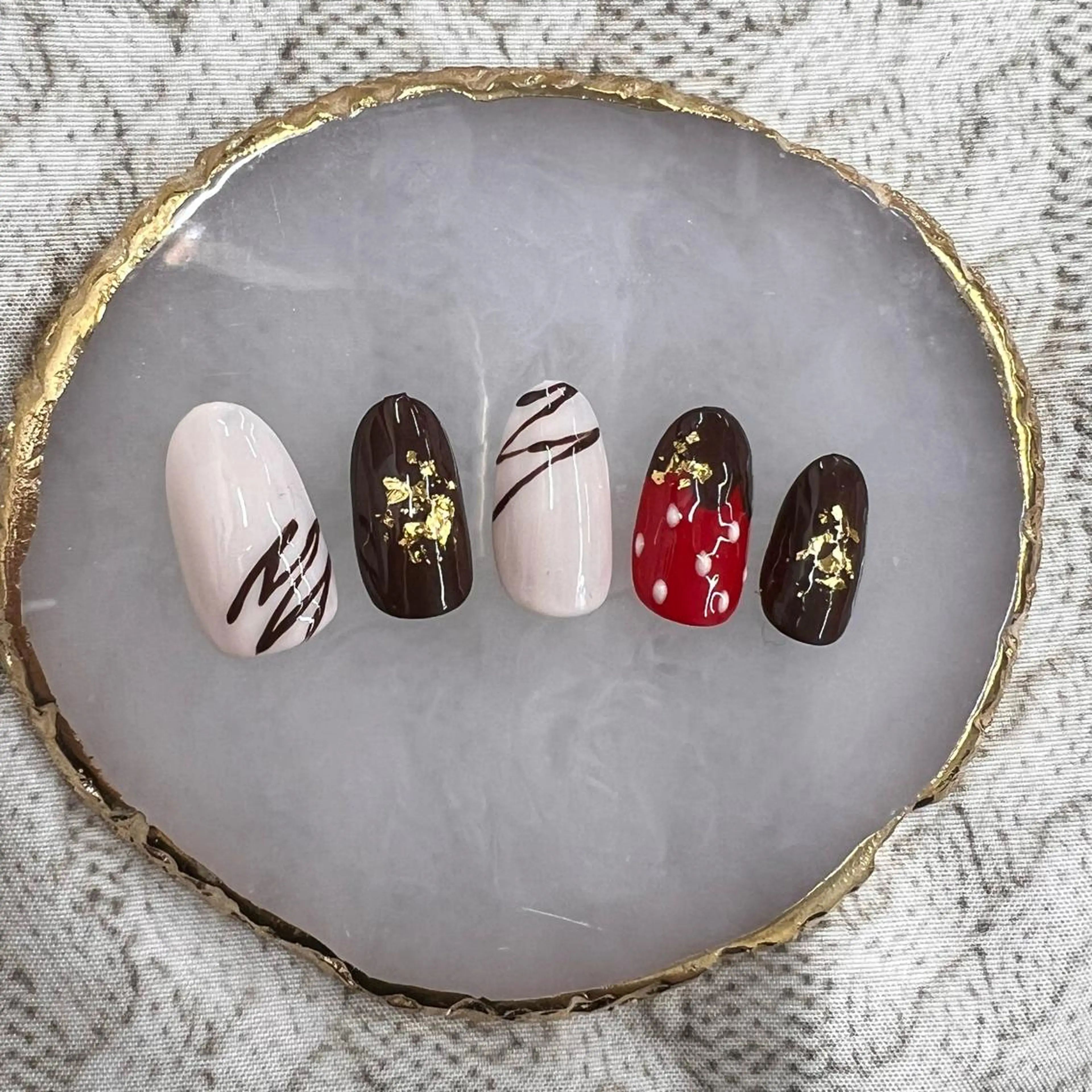 ネイル バレンタイン ハンドネイル Minion所属・北浦和minion YUKIのマツエク・マツパデザイン