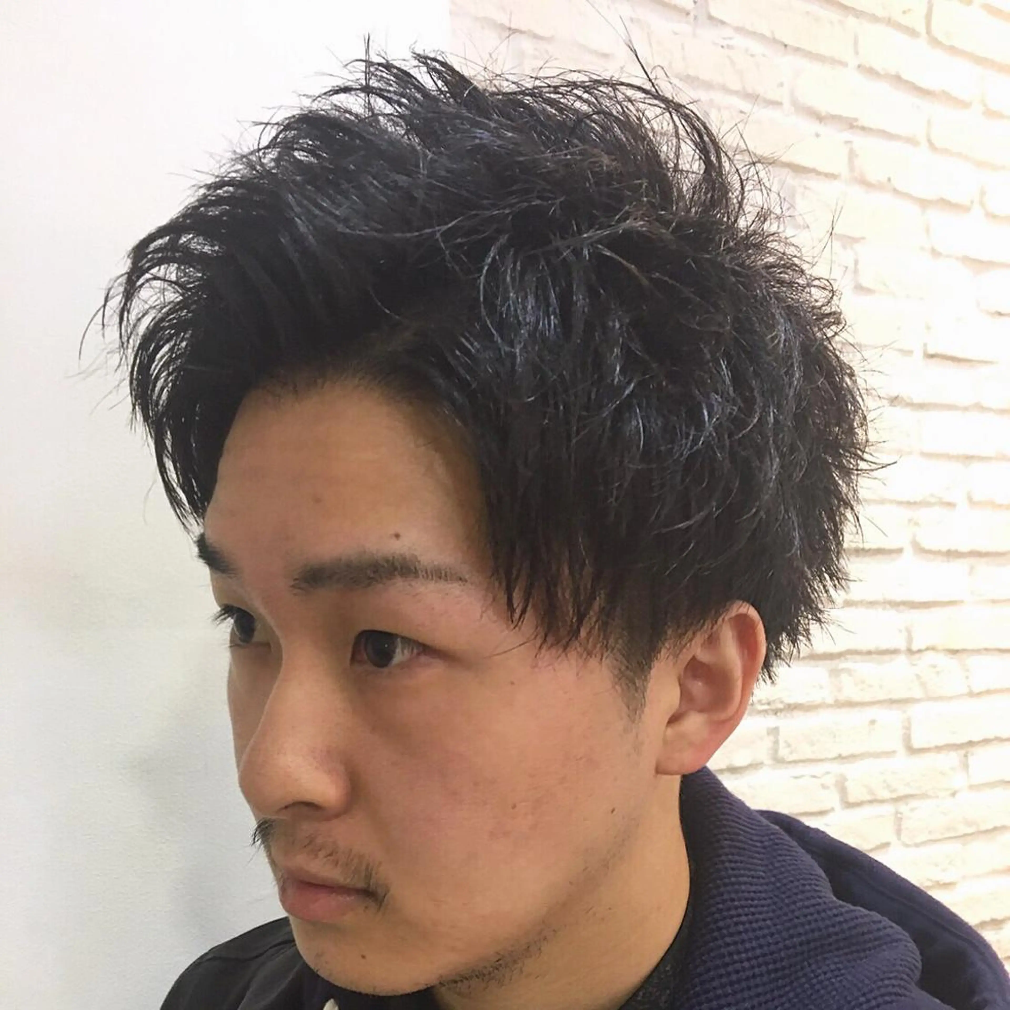 ショート メンズ スパイキーショート くせ毛 ショートヘア 平内 賢人のヘアスタイル