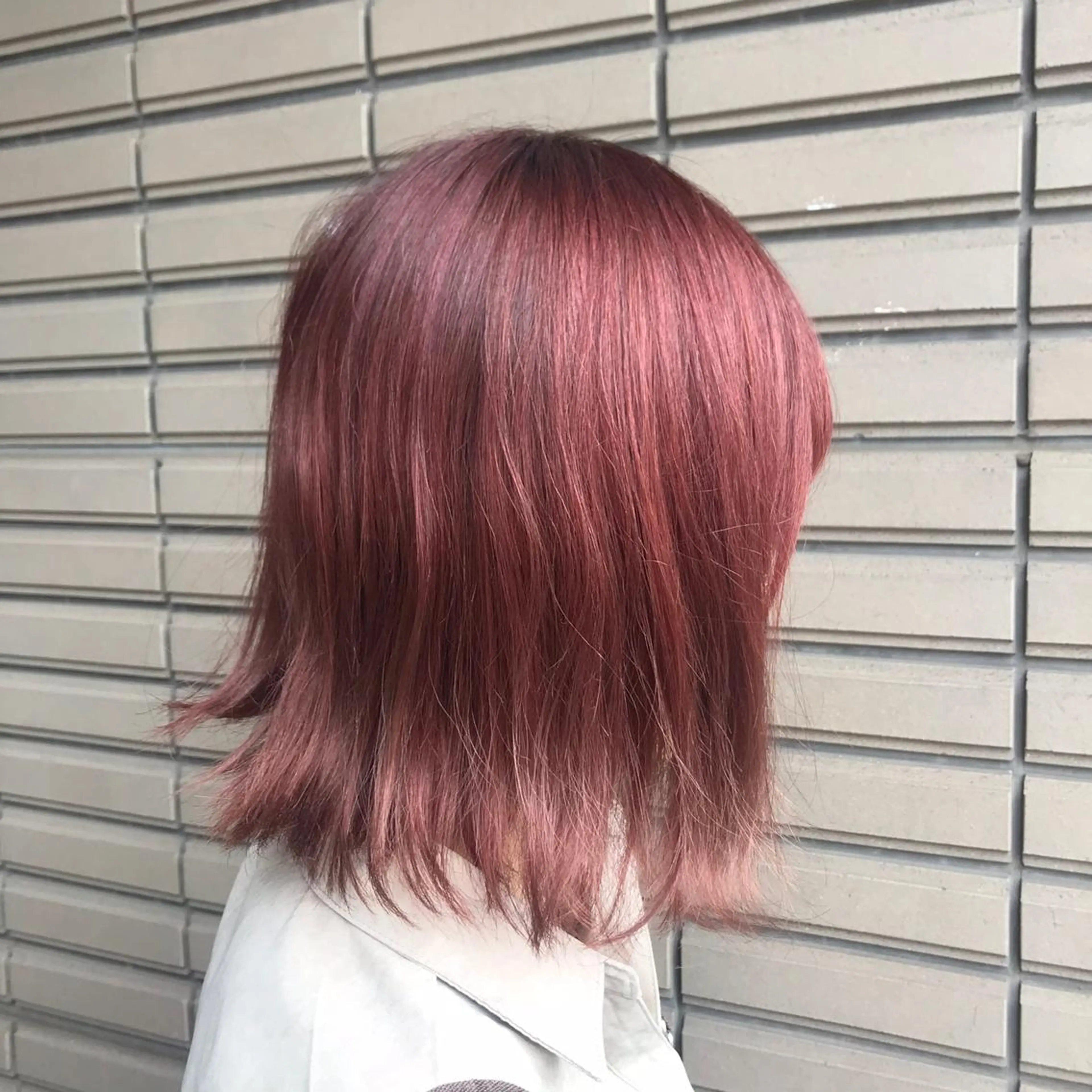 ミディアム カラー ピンクカラー 外ハネヘア 🐤 こじま🐤のヘアスタイル