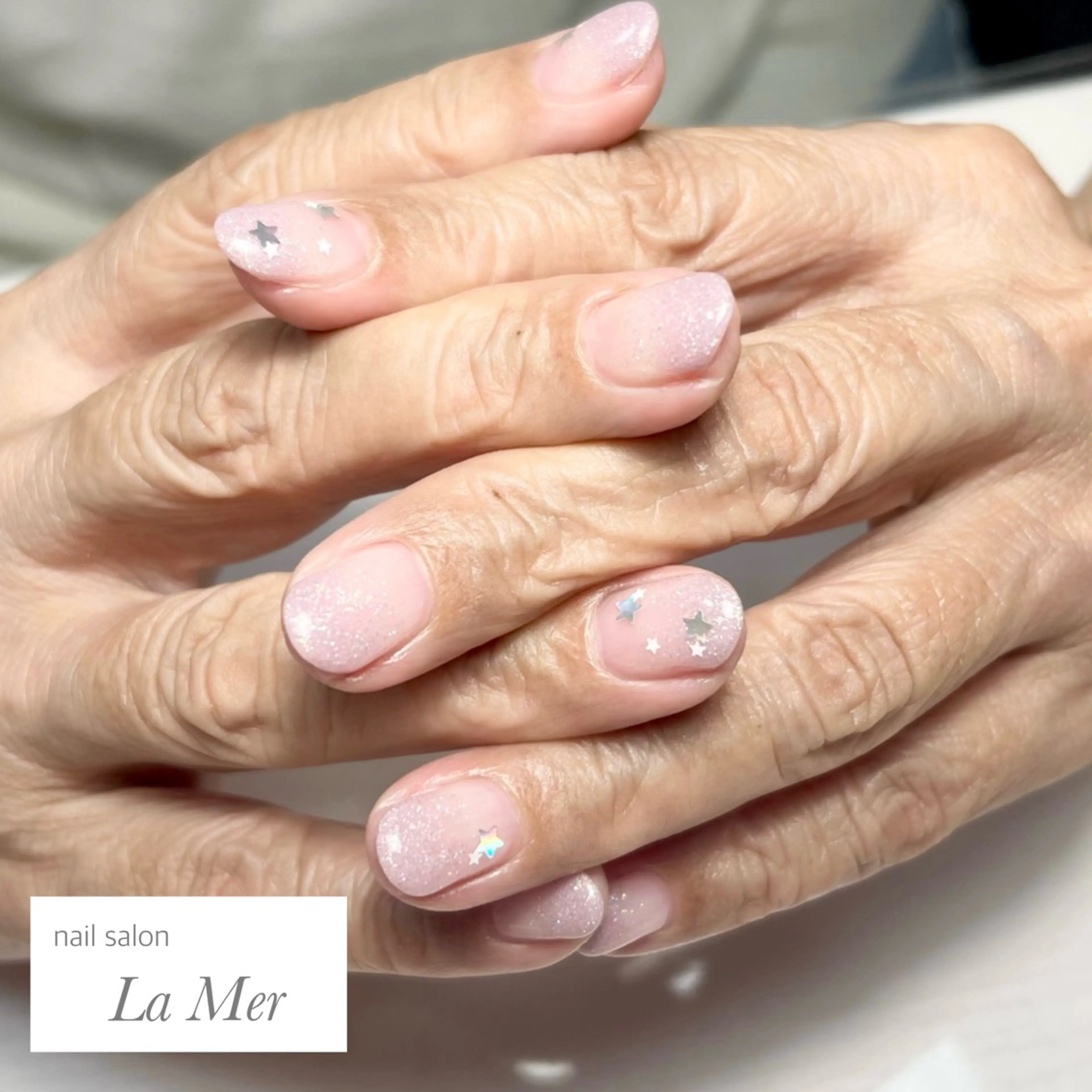 ネイル グラデーション キラキラネイル ラメ(グリッター) ラメグラデーション ピンク ハンドネイル nailsalon La Merのネイルデザイン