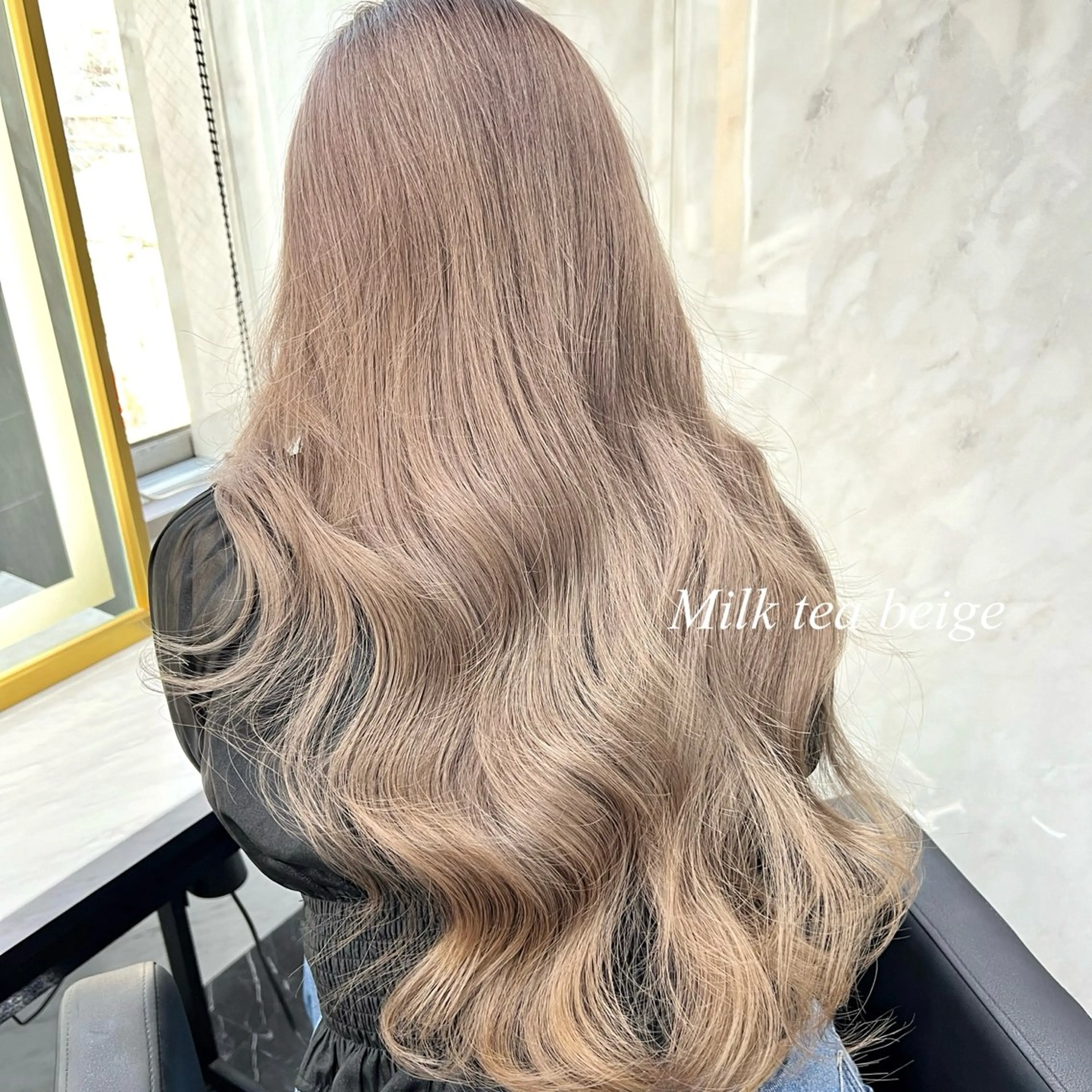 ロング カラー シールエクステ ハイトーンカラー エクステ ヘアカラー シールエクステ特化 ハイトーン、NANAのヘアスタイル