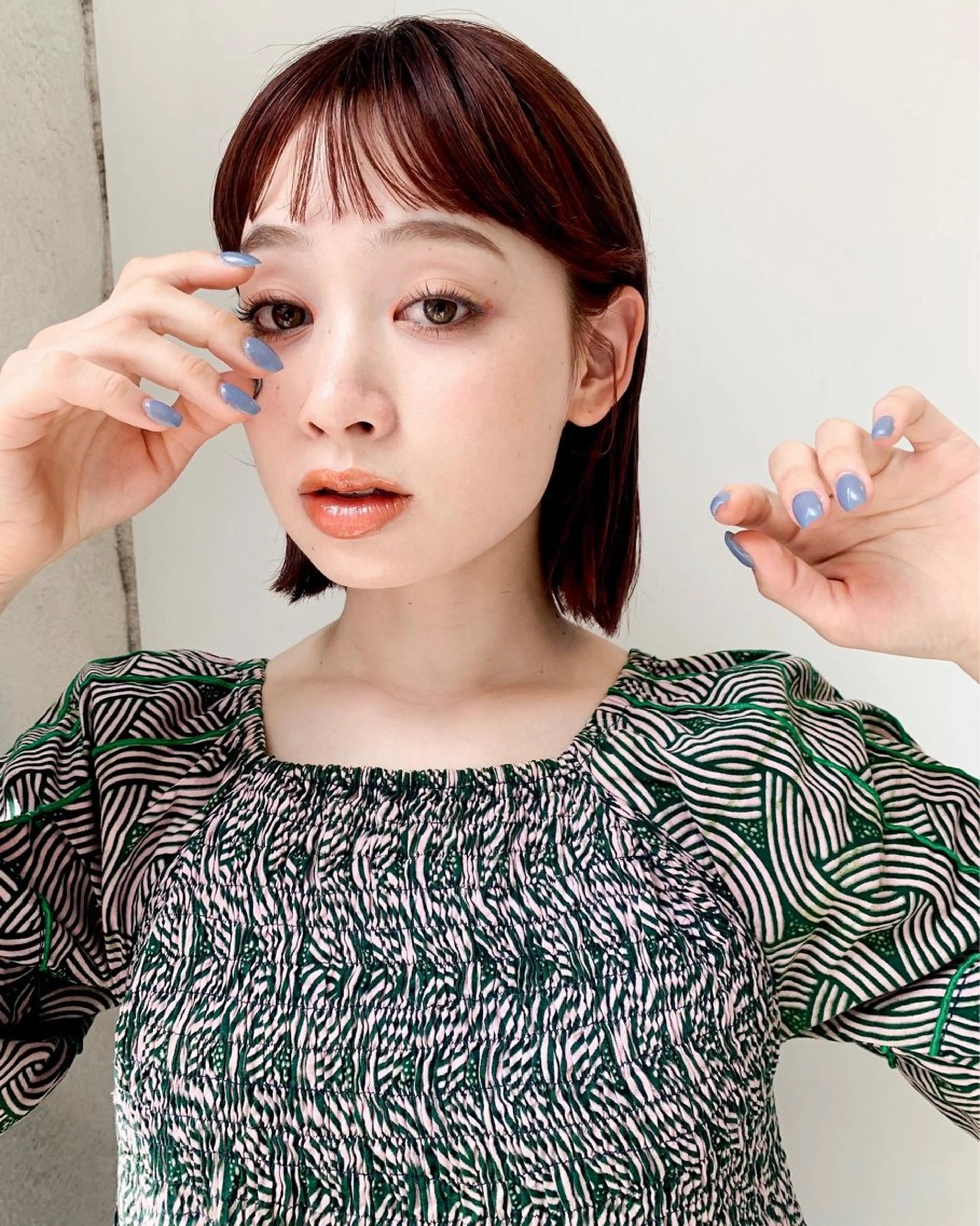 ショート ボブ オン眉 カット ボブ/顔まわりカット 💫大澤奈緒美のヘアスタイル