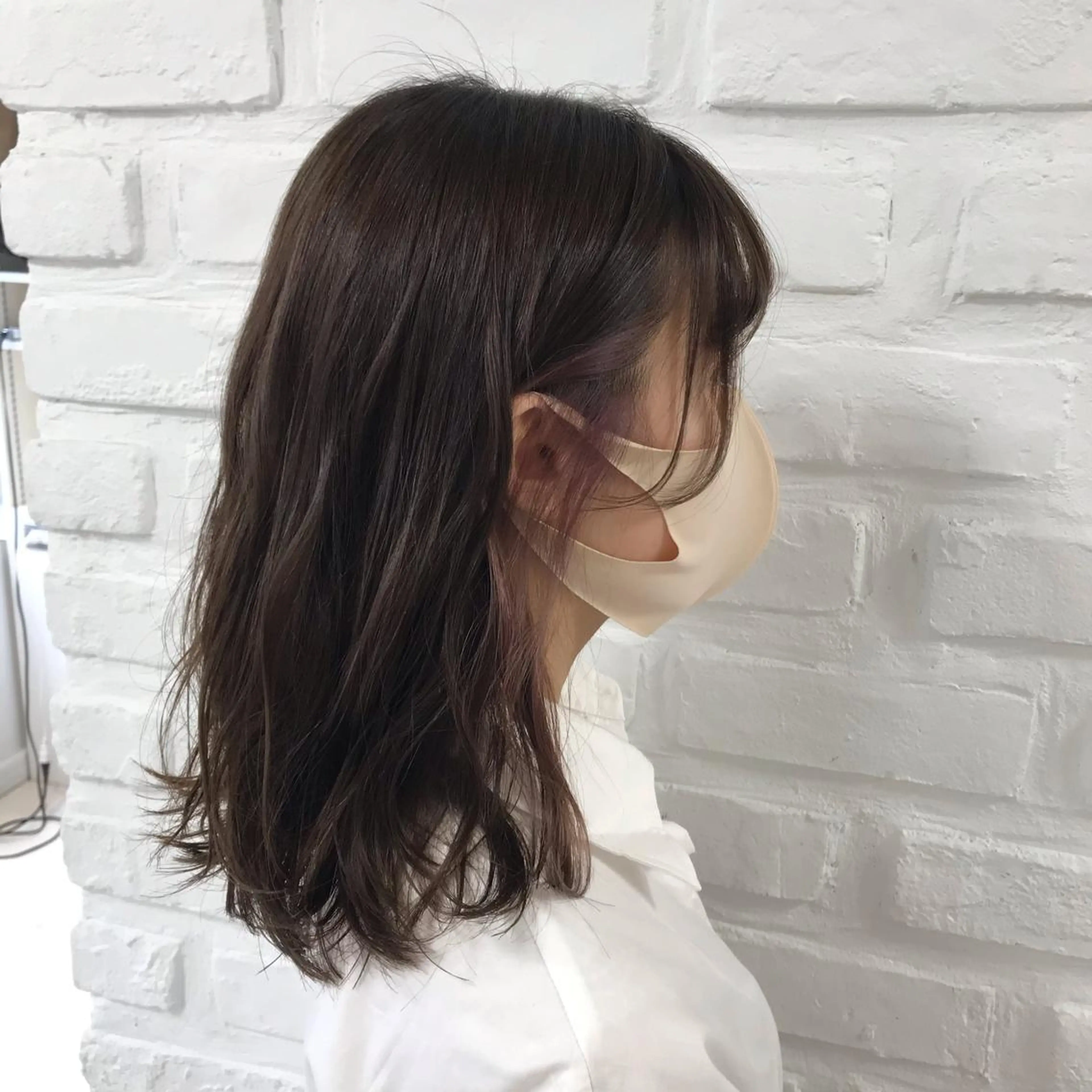 セミロング カラー アッシュ ベージュカラー 透明感カラー イヤリングカラー ピンクカラー ヘアカラー トリートメント 暖色カラー🌹 中山由梨のヘアスタイル