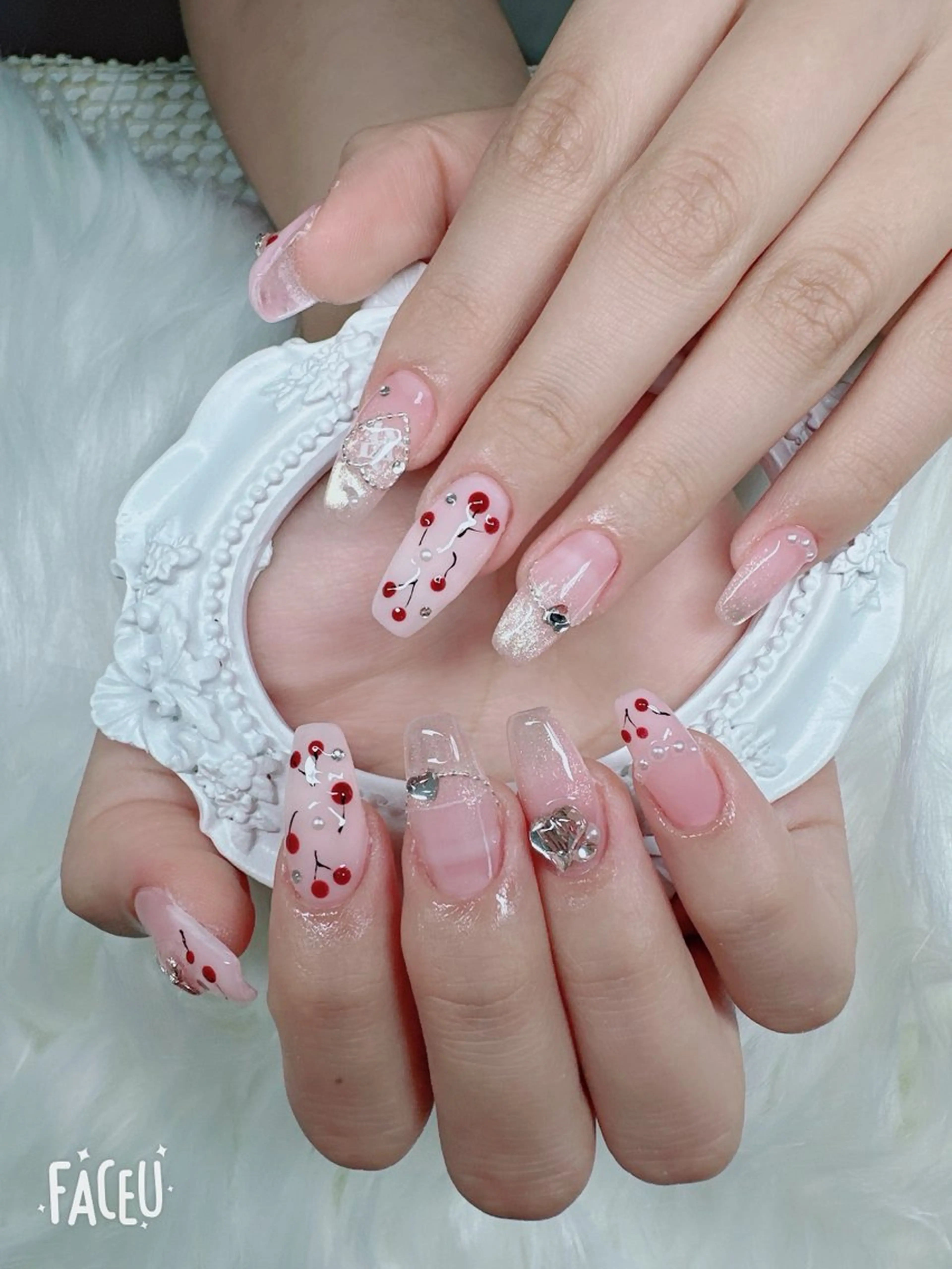 ネイル Lucy nail所属・Lucy nailのネイルデザイン