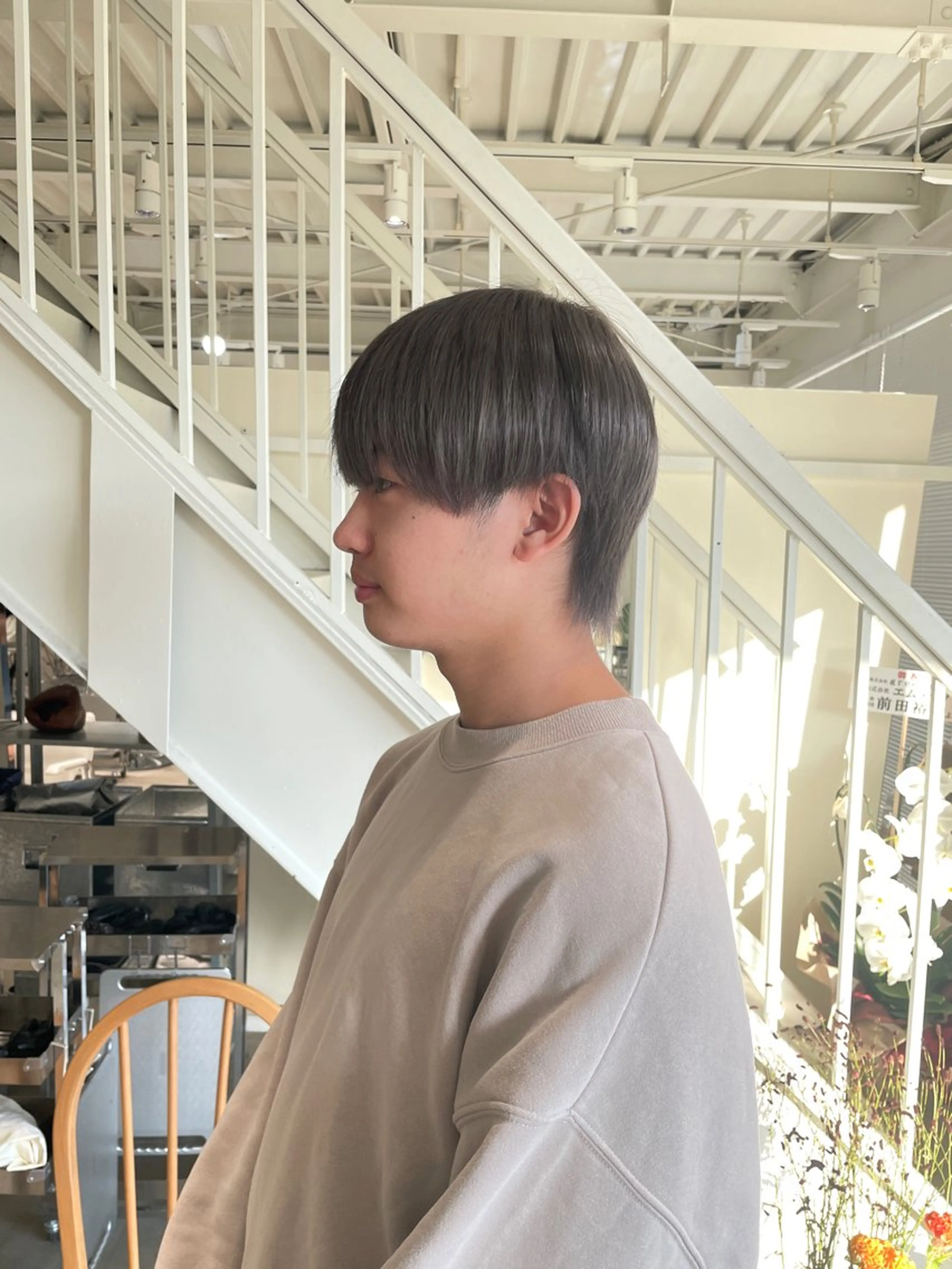 カラー メンズ 透明感カラー シルバー ヘアカラー 安西 香利奈のヘアスタイル