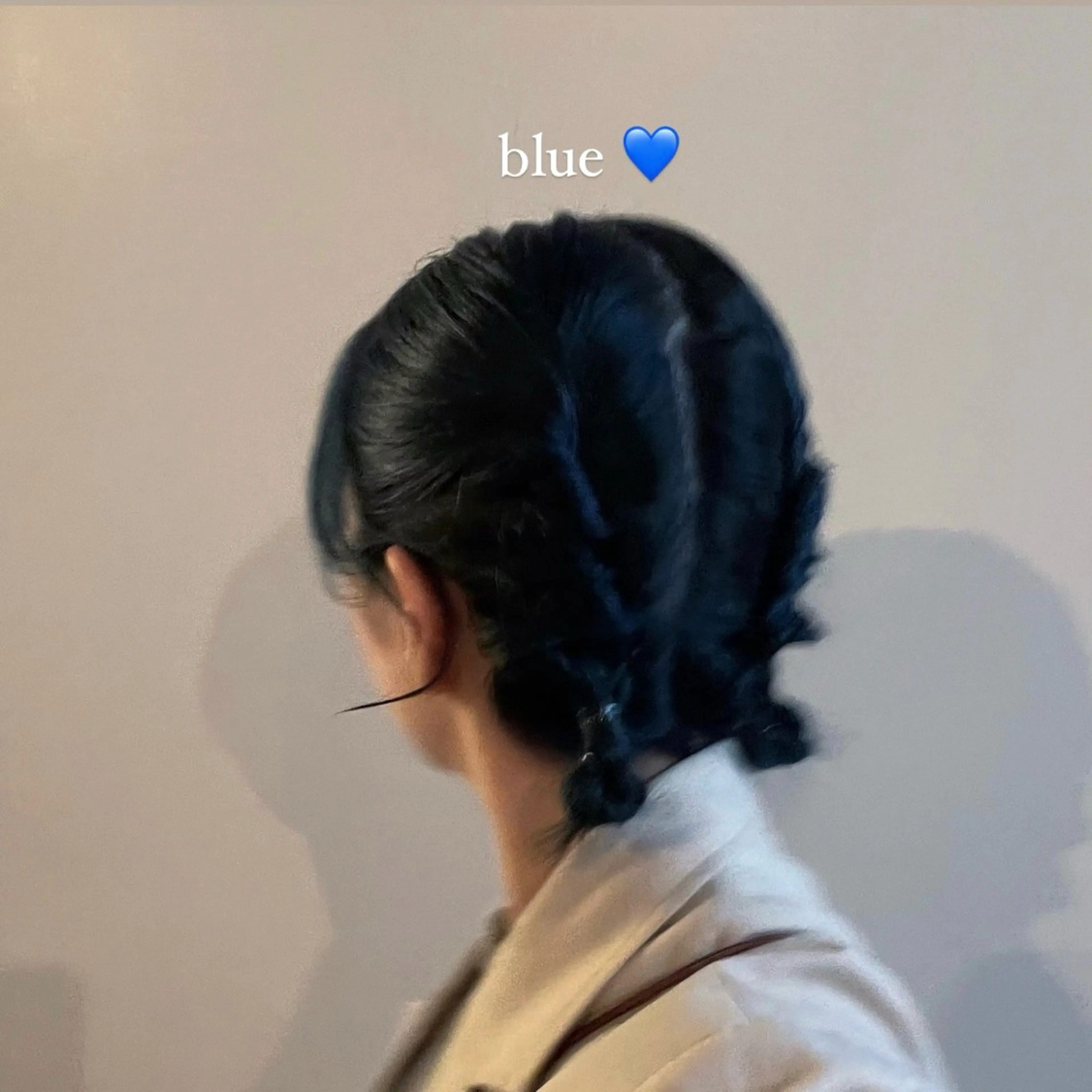 カラー ブルーカラー 蓑輪 璃央のヘアスタイル