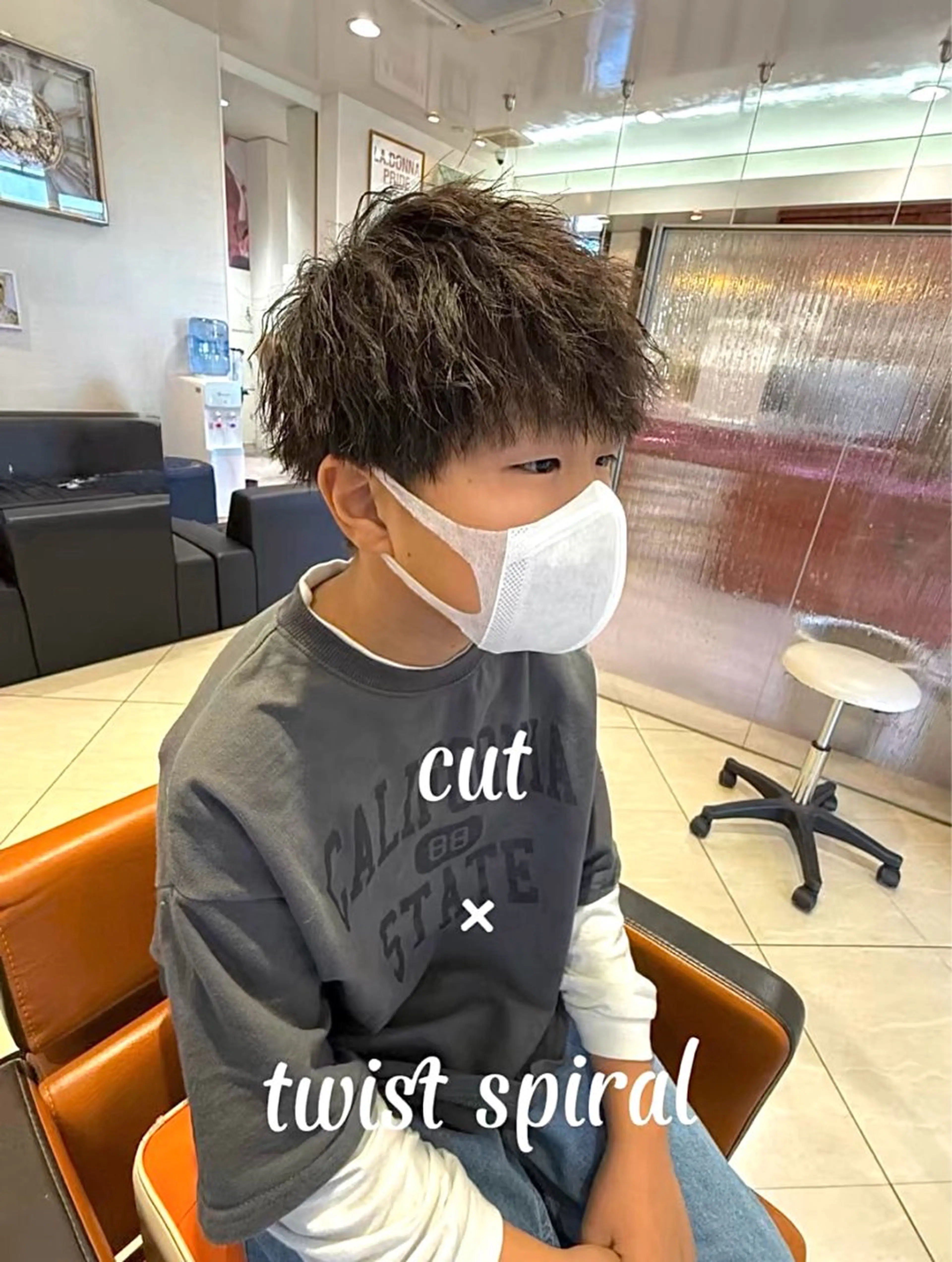 ショート パーマ スパイラルパーマ パーマ 山中 翔平のヘアスタイル