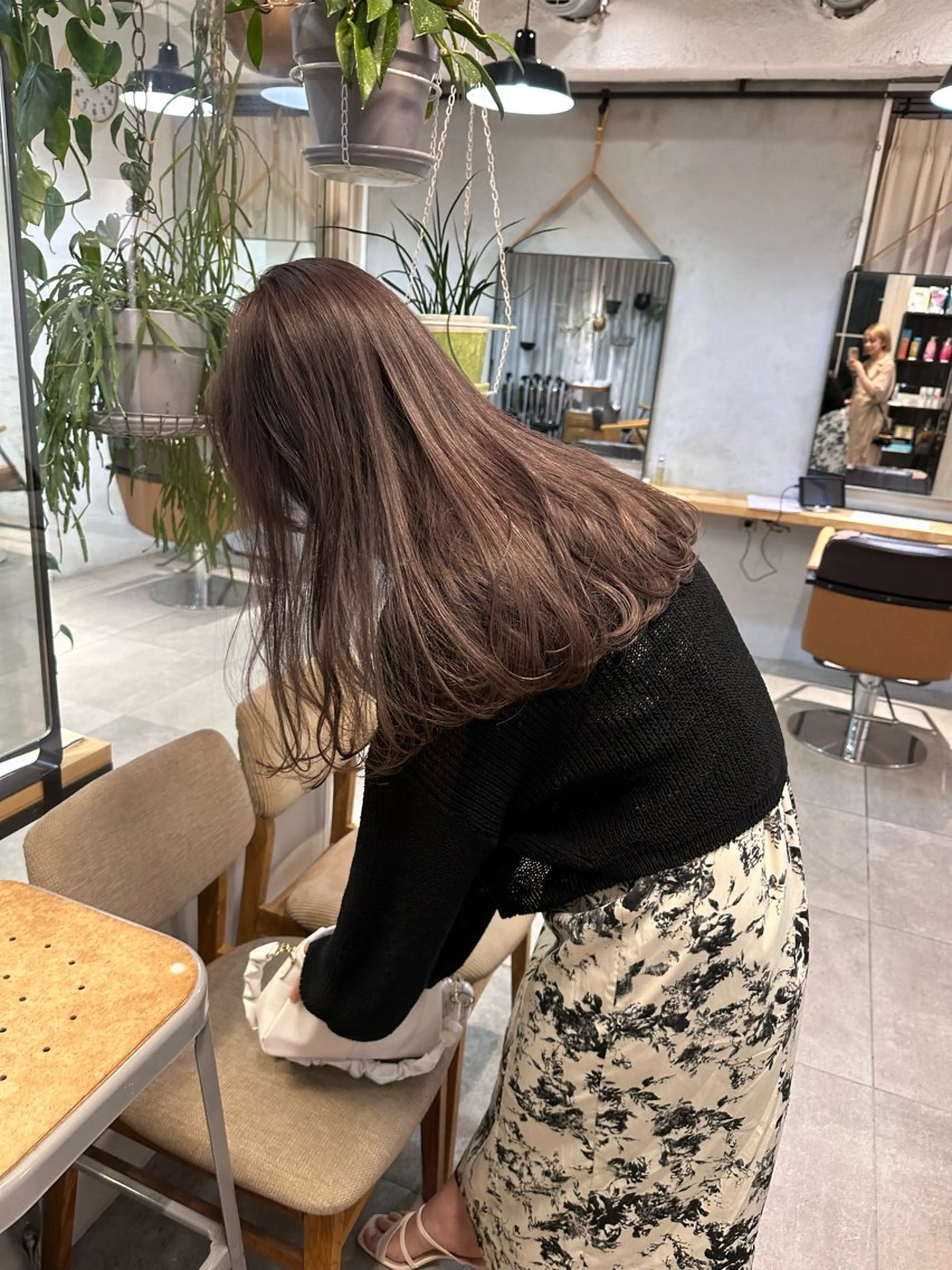 ロング カラー ブリーチ ハイトーンカラー ブリーチなしカラー ボブ ロング ヘアカラー トリートメント REINA☁️透明感 カラー/ぷつっと♡のヘアスタイル