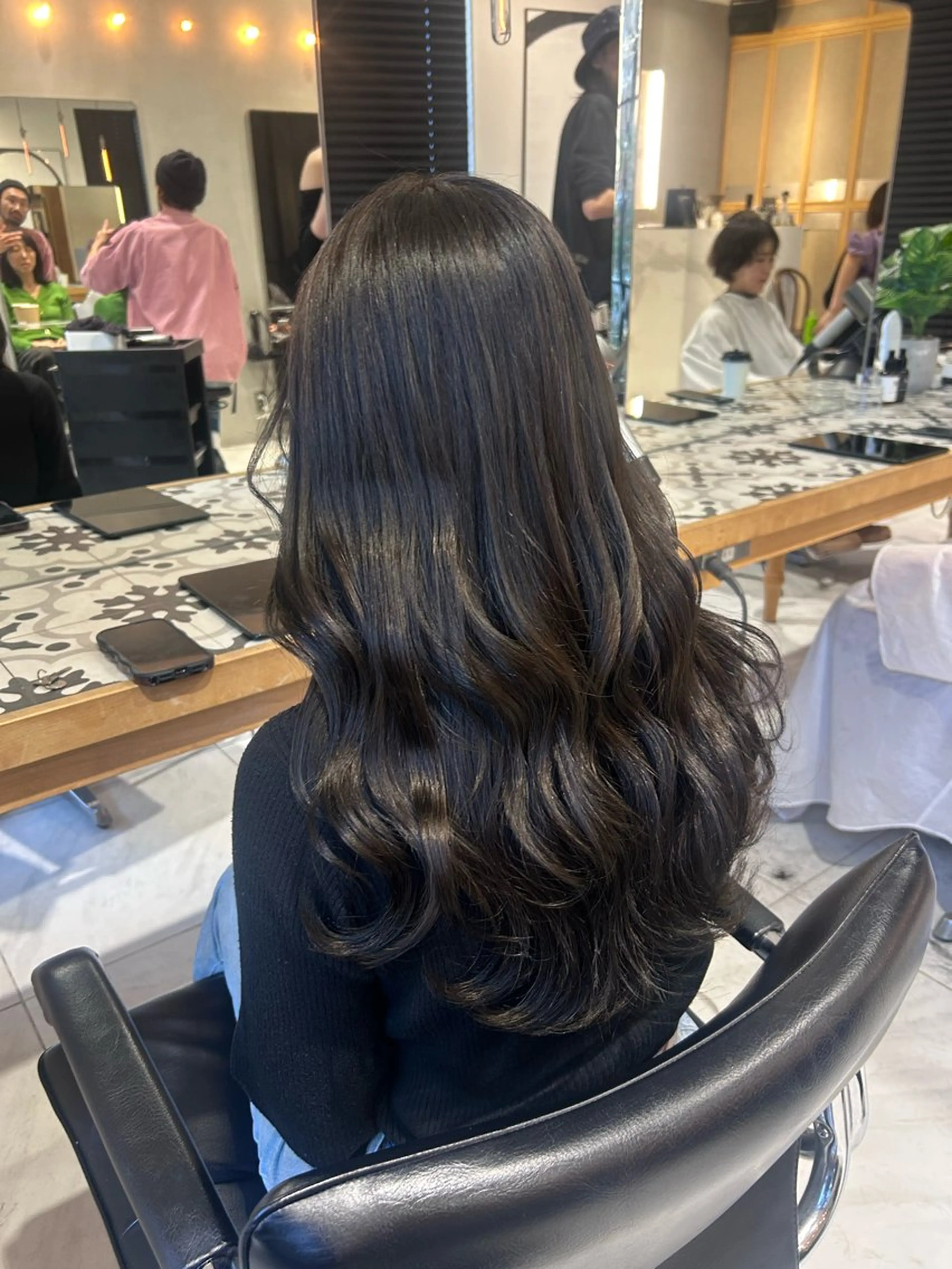 カラー ブリーチ ブリーチなしカラー ヘアカラー トリートメント ヘッドスパ ヘアセット miko🪽地毛風/ ハイトーン/レイヤーのヘアスタイル