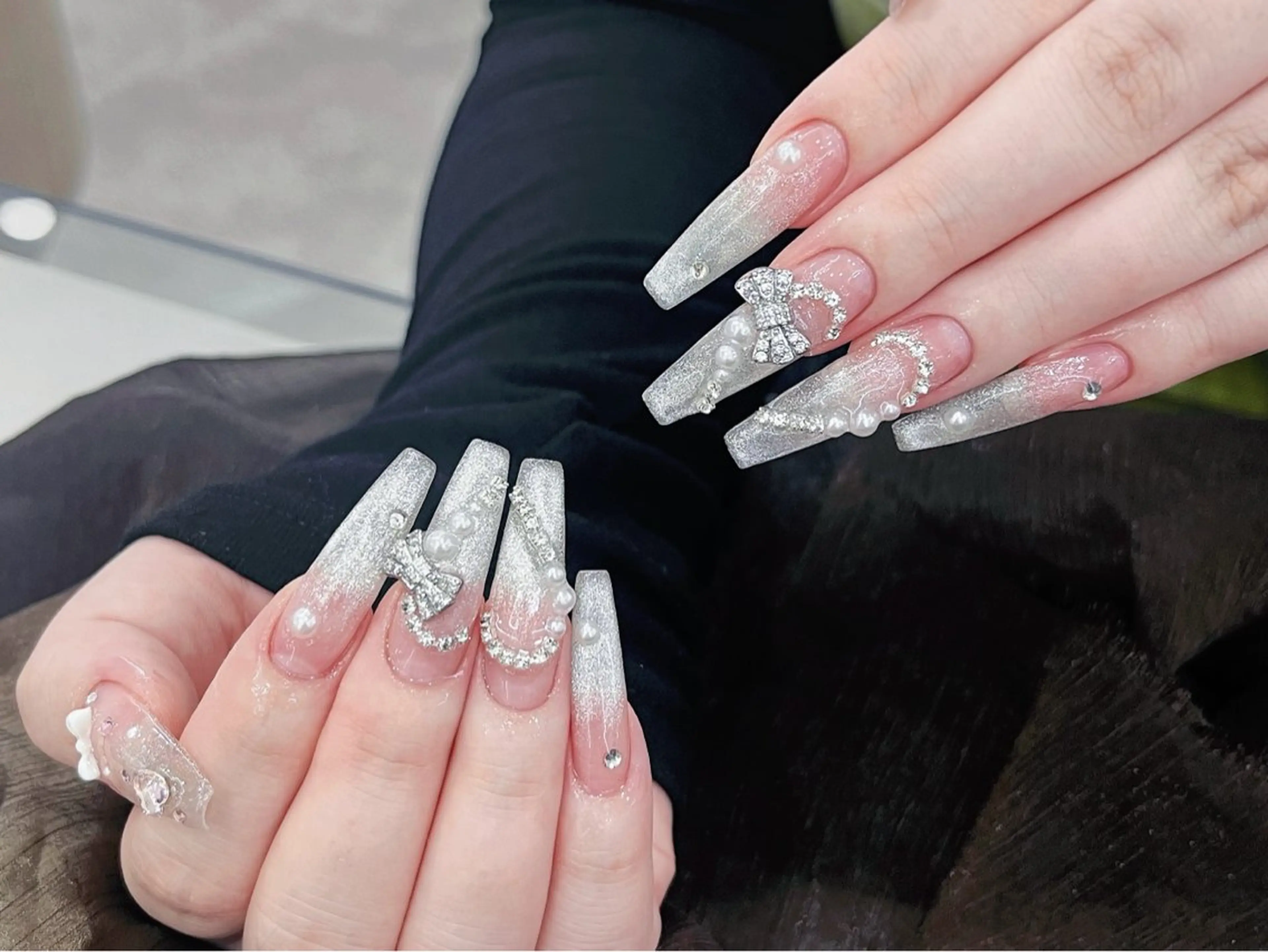ロング ハンドネイル Echo Nail Salonのネイルデザイン