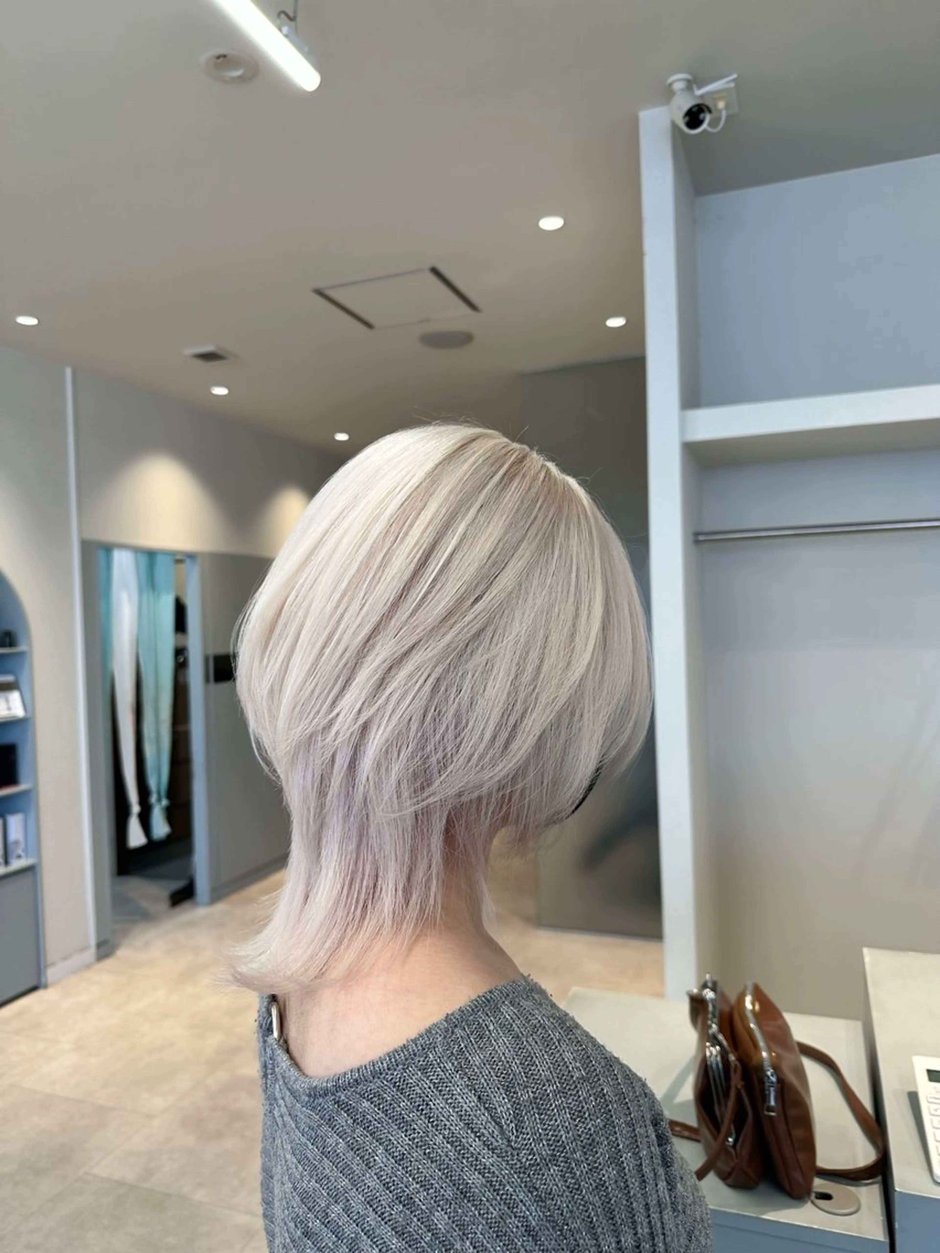 ショート ウルフカット カット ヘアカラー トリートメント 🫧ペール系カラー /羽エクステ秀喜🫧のヘアスタイル