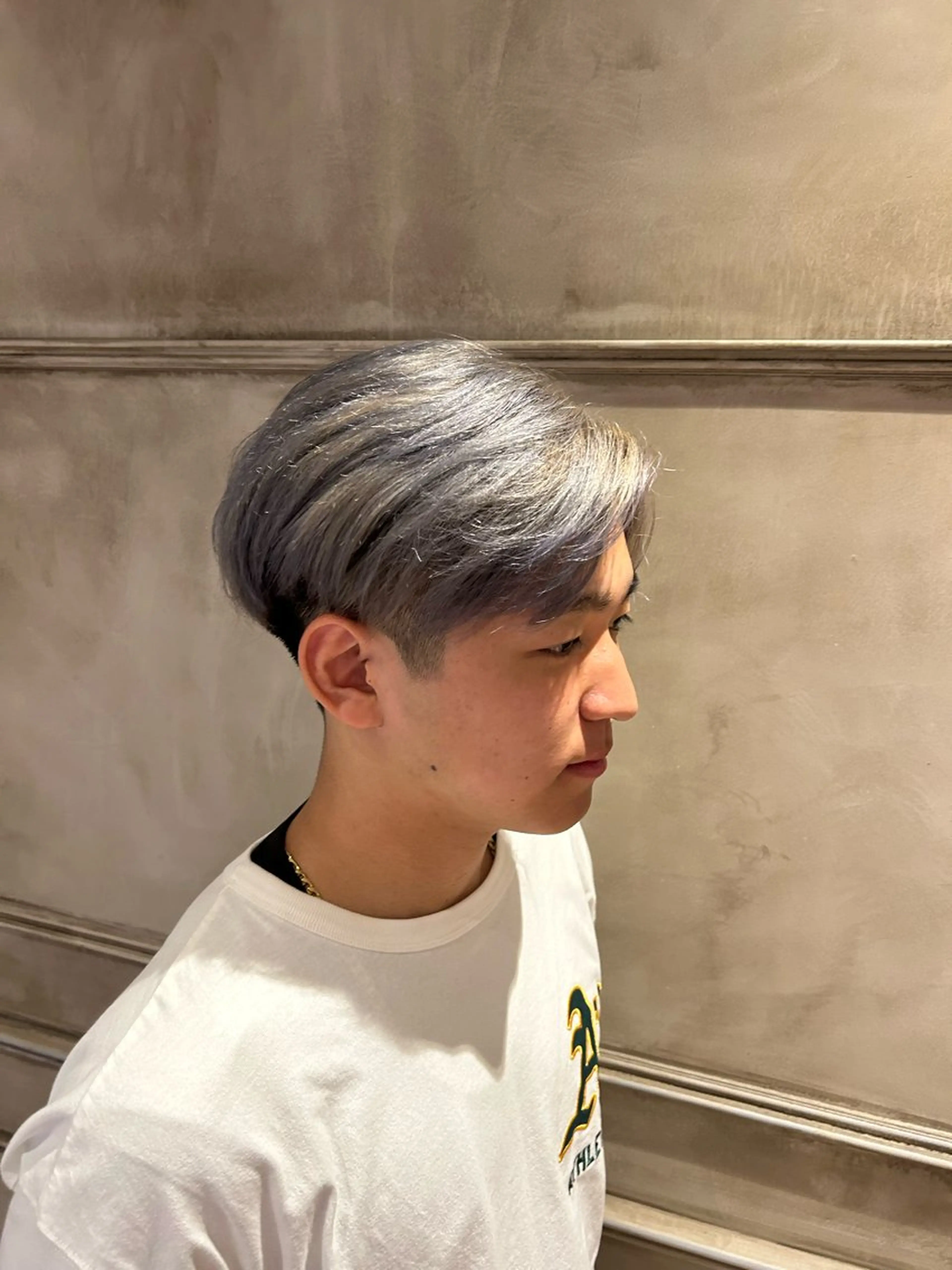 ショート カラー メンズ シルバー ホワイトシルバー 成田 智彩のヘアスタイル