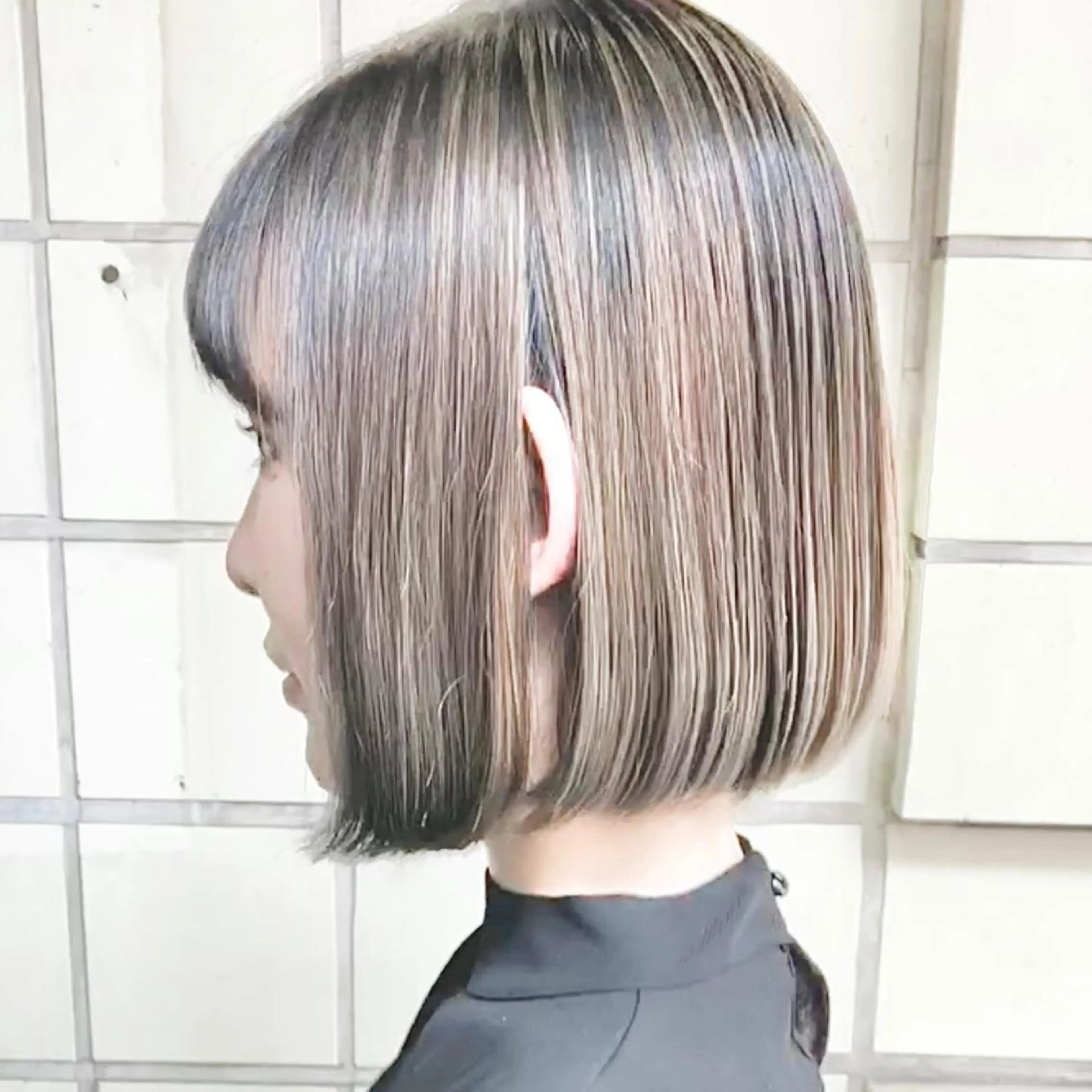 ミディアム カラー ヘアアレンジ キッズ 切りっぱなしボブ ブリーチ ダブルカラー グレージュ ボブ さわ きょうすけ/ ボブ髪質改善ショートのヘアスタイル