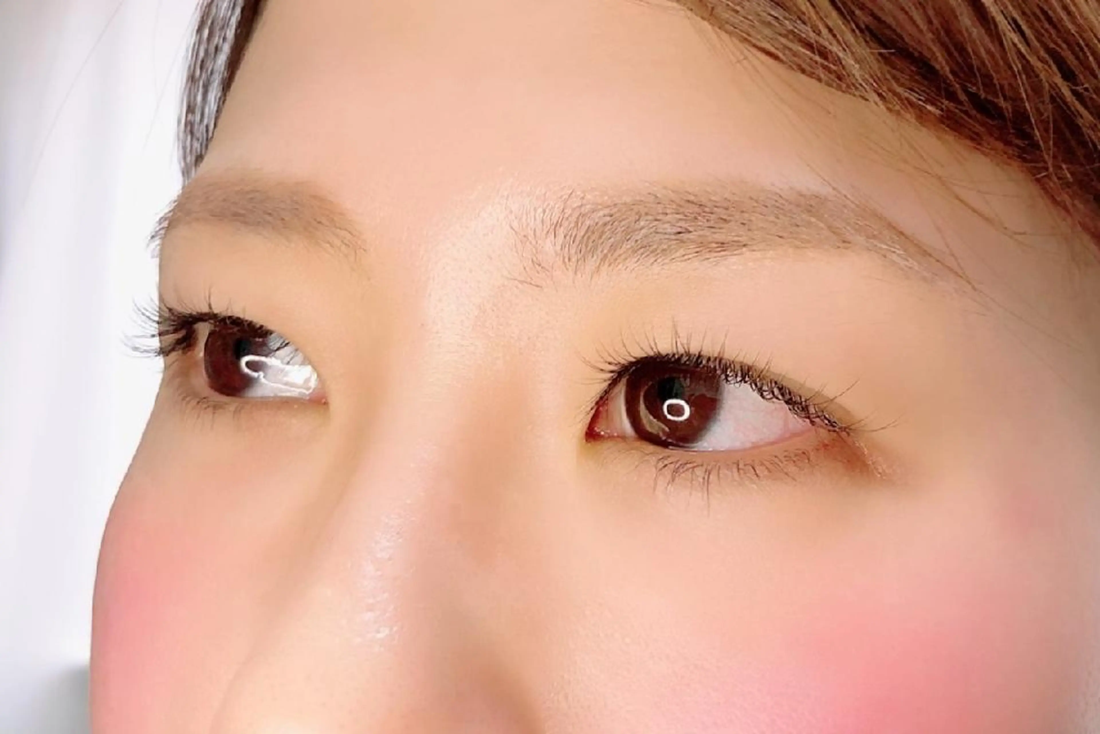 マツエク・マツパ 付け放題 バインドロック カラーマツエク フラットラッシュ パリジェンヌラッシュリフト 吉岡 ゆうなのマツエク・マツパデザイン