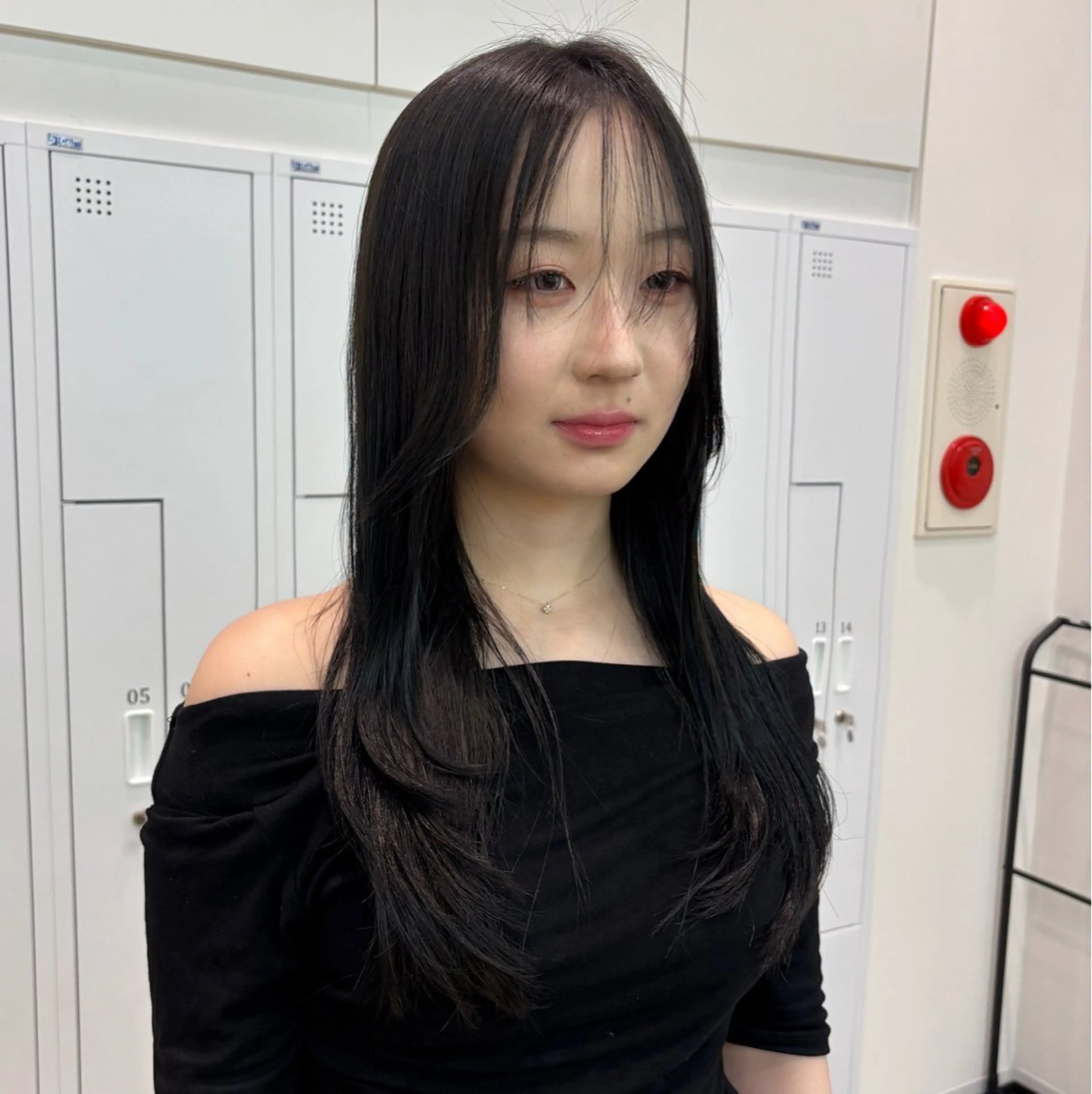 セミロング ヘアカラー トリートメント 艶髪ストレート🫶 AYANAのヘアスタイル