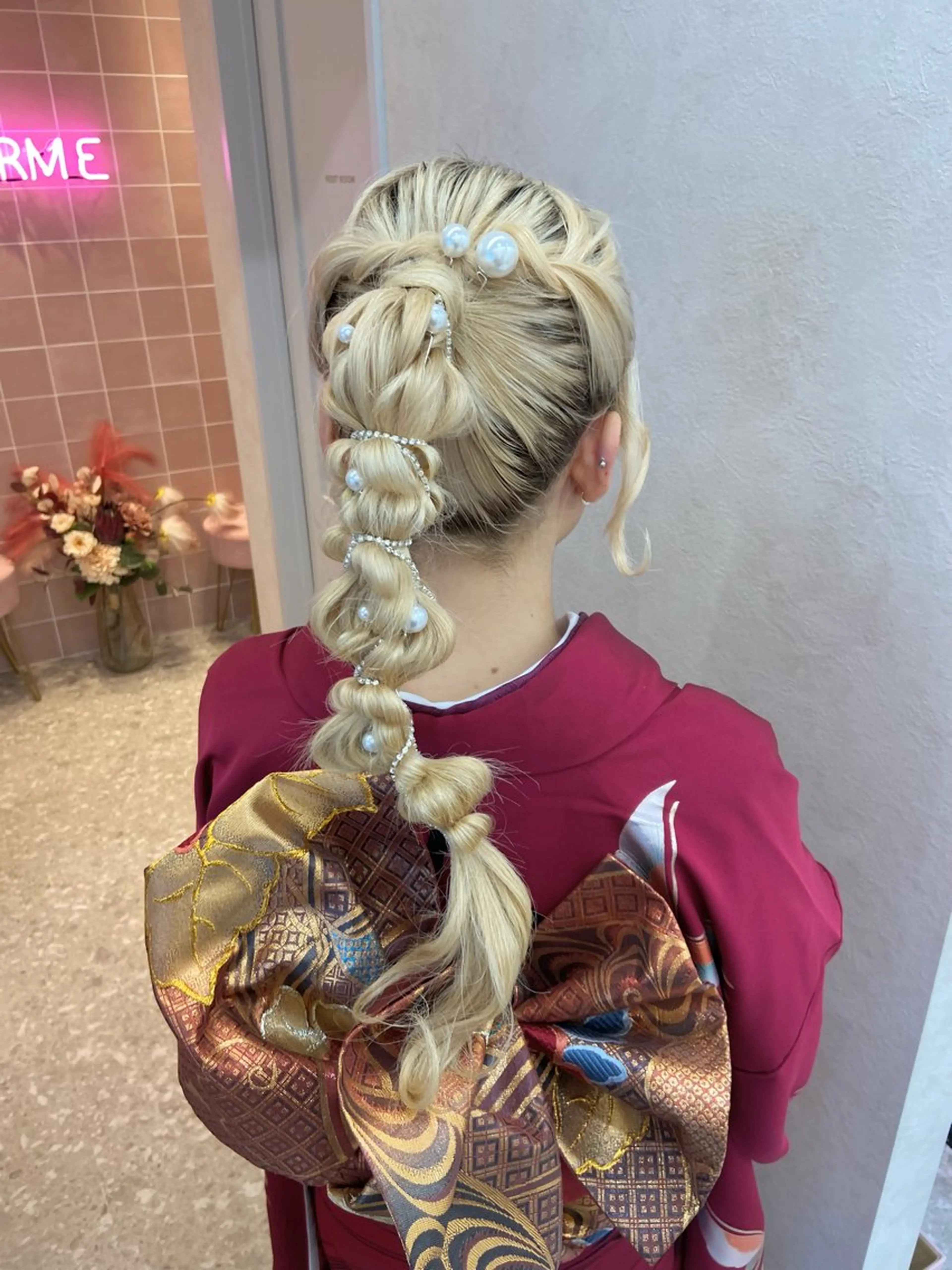 ロング ヘアアレンジ 成人式 ヘアセット 新宿/韓国ヘア 中明度カラー/かやのヘアスタイル