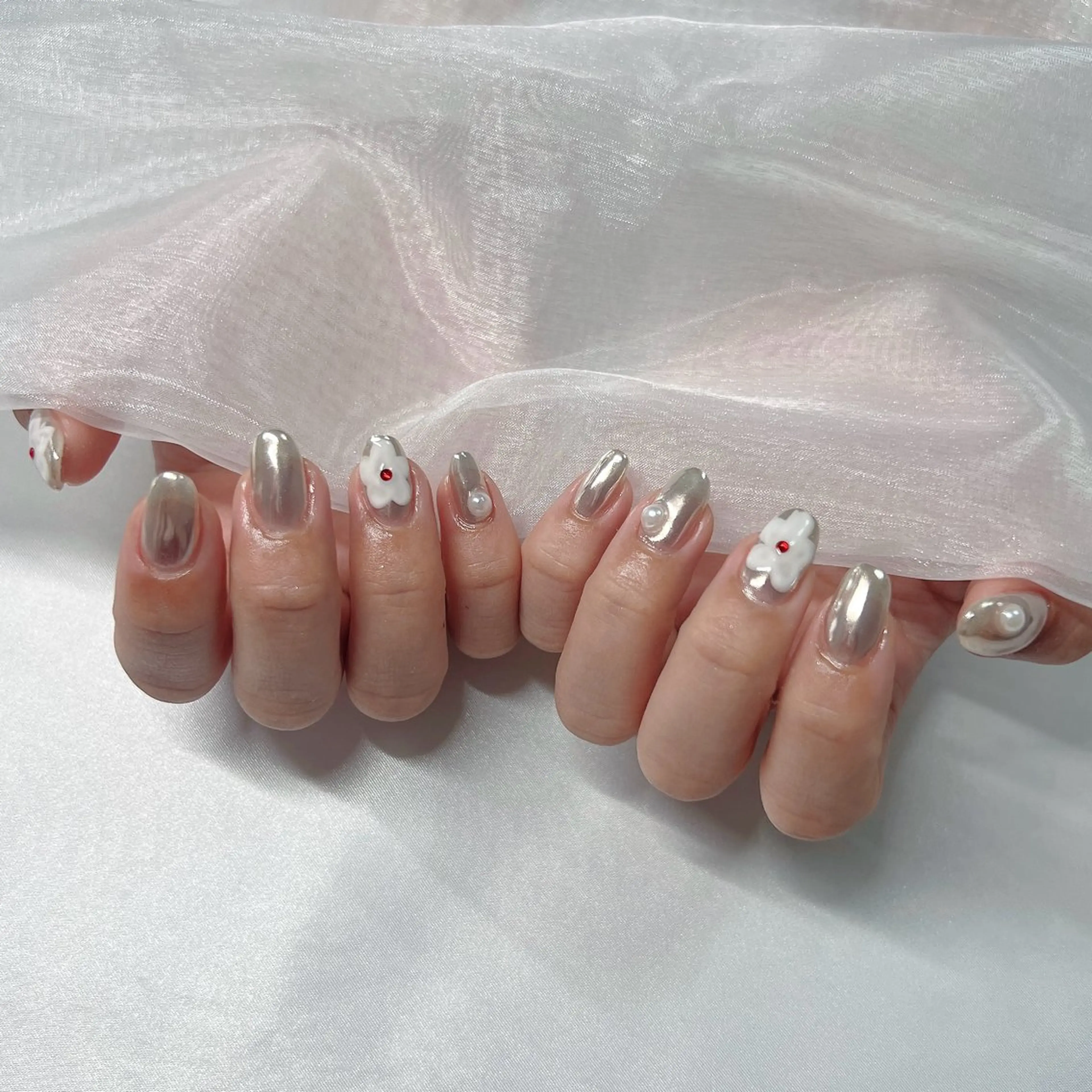 ネイル ジェルネイル 韓国ネイル ラメ(グリッター) マグネットネイル ミラーネイル ハンドネイル -nail salon-Reward所属・nail salon Rewardのネイルデザイン