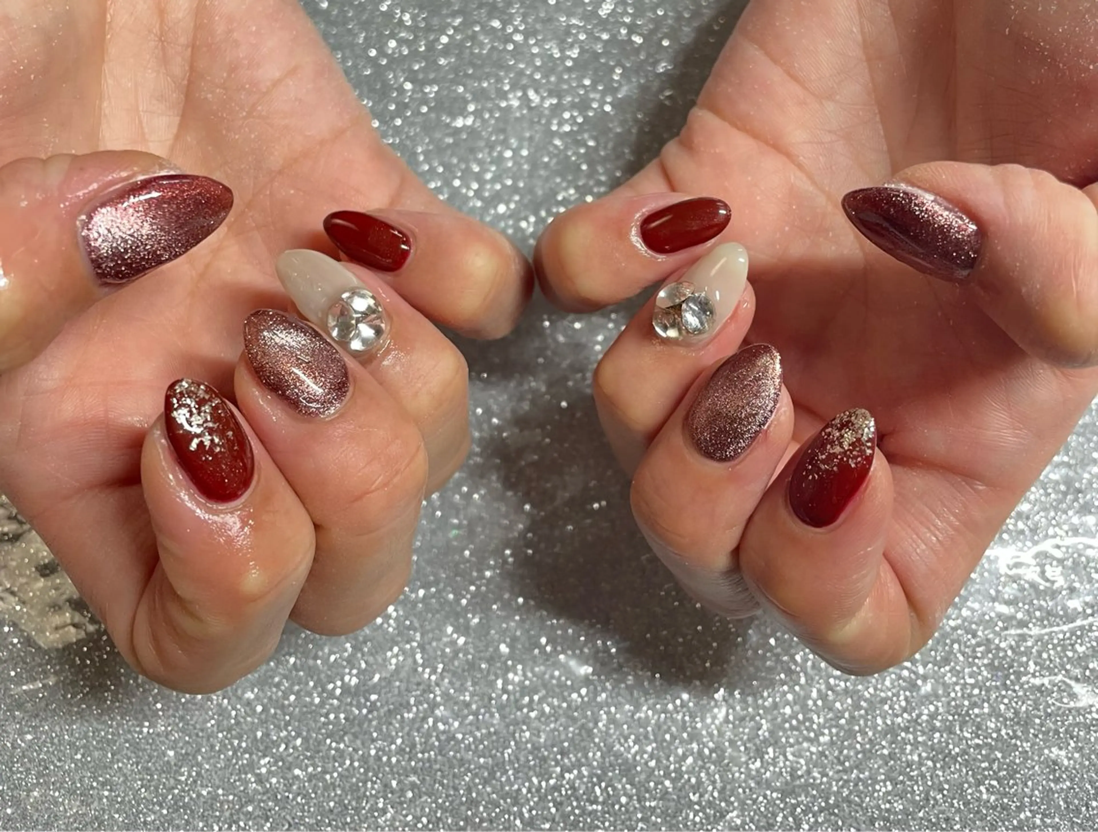 ネイル ハンドネイル VIERU 🌈🎀💖のネイルデザイン