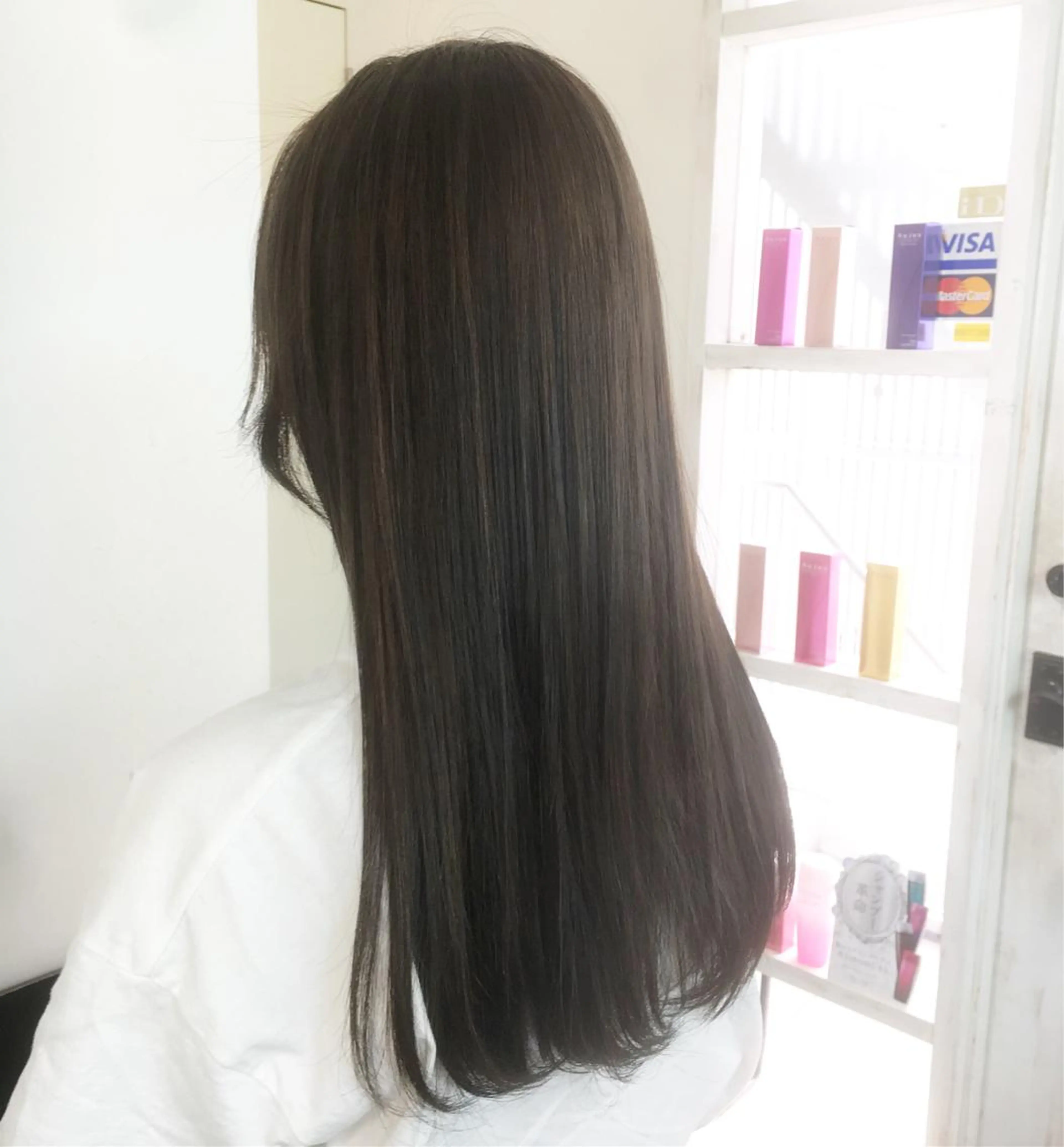 ロング カラー グレージュ 榎園 由美のヘアスタイル