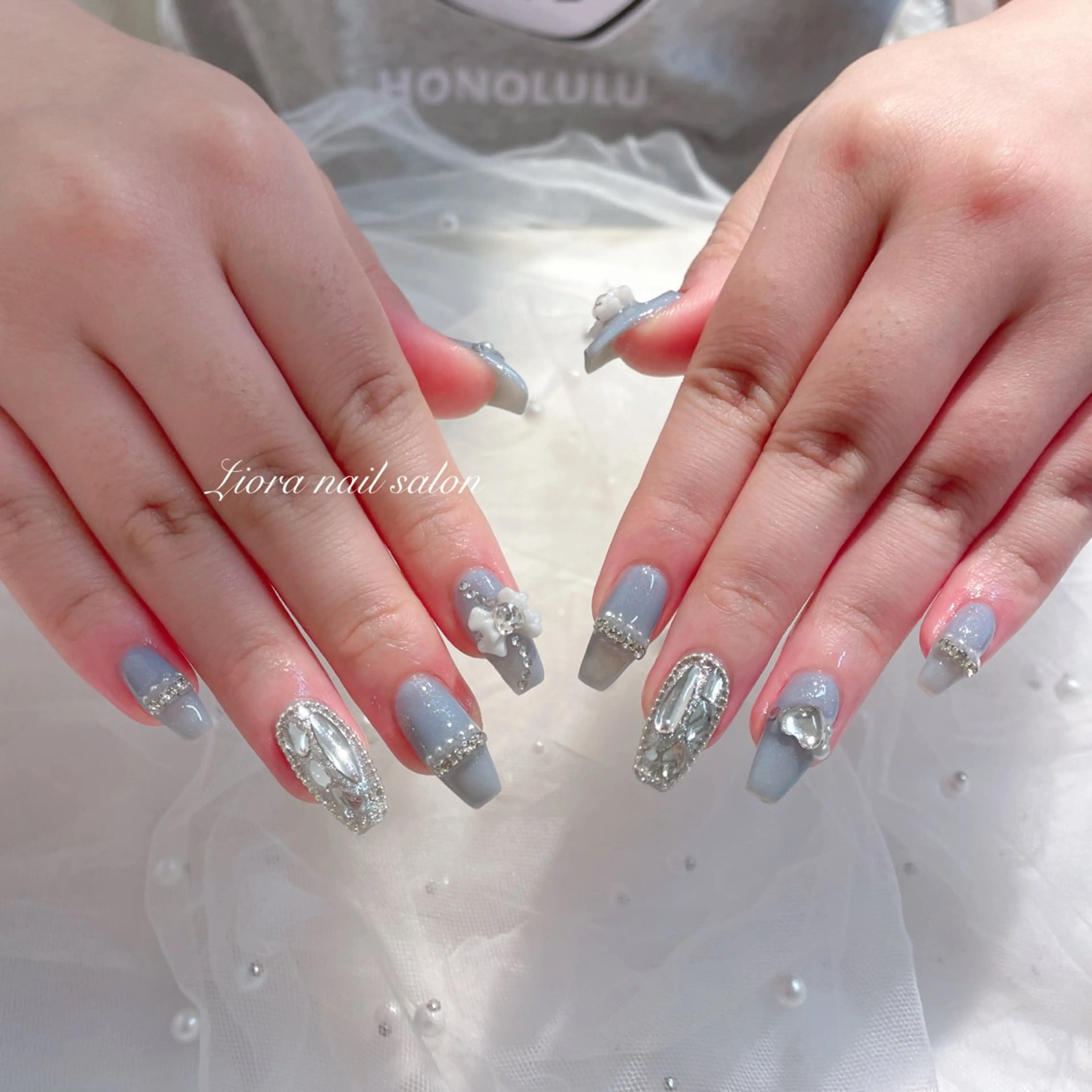 ネイル フレンチネイル ジェルネイル ガーリー グラデーション キラキラネイル ハンドネイル Liora ネイルサロン所属・Liora nail salonのネイルデザイン