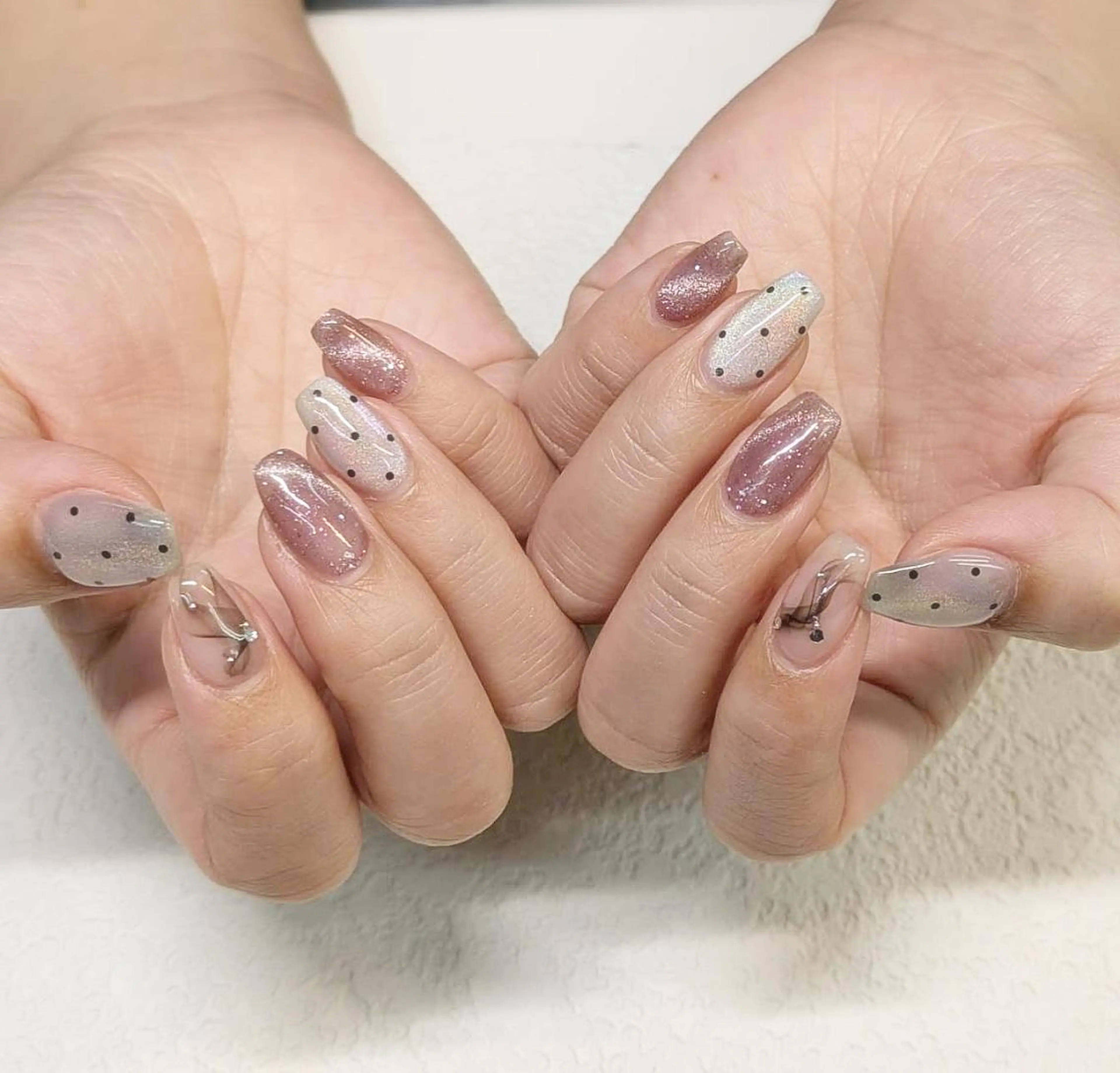 マグネットフレンチ ワンホンネイル リボンネイル 韓国ネイル マグネットフレンチ 韓国ネイル ワンホンネイル - yui_nail