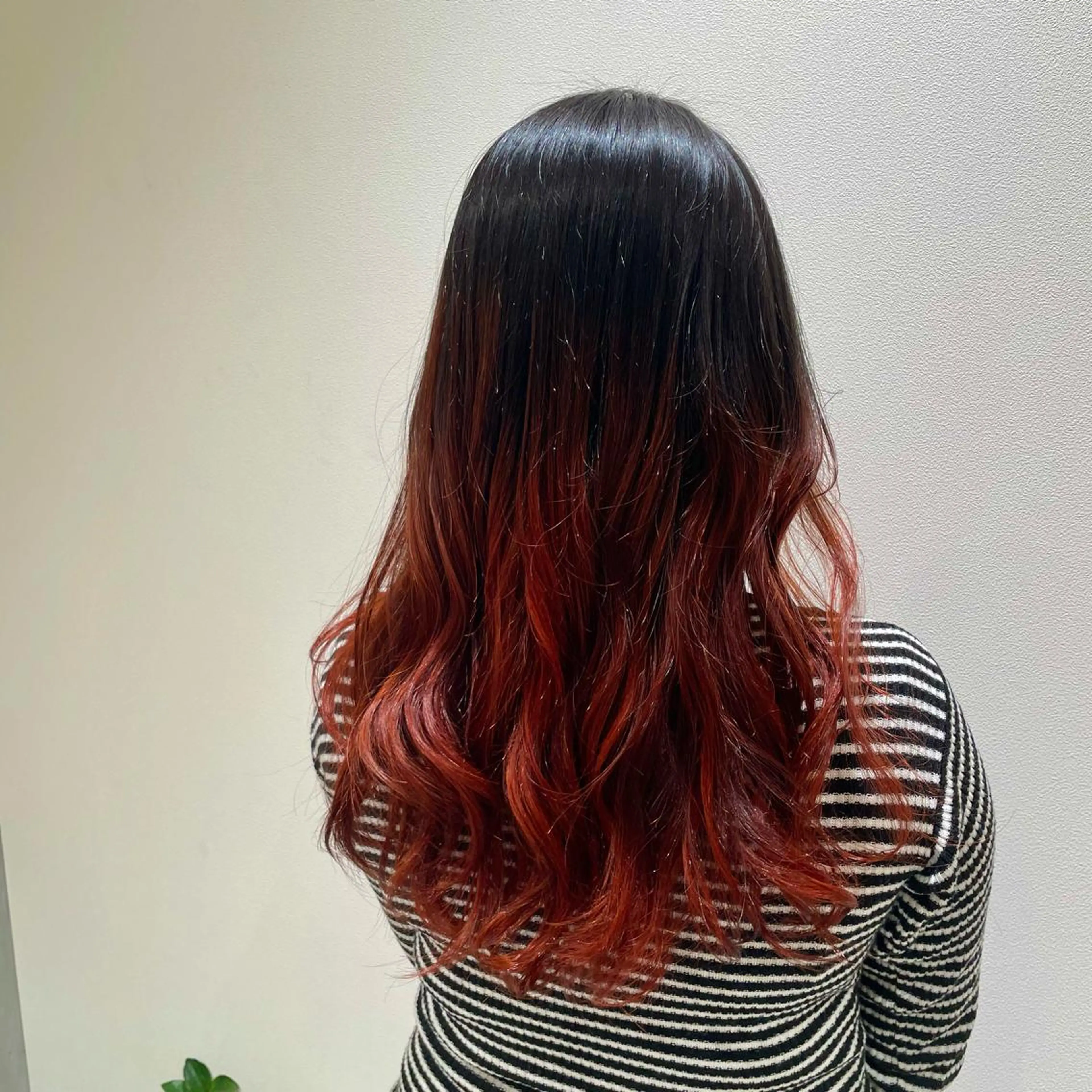 ロング カラー グラデーションカラー ヘアカラー トリートメント RUBEUS【ルベウス】所属・✨艶々カラー🎨 杉本賢人のヘアスタイル
