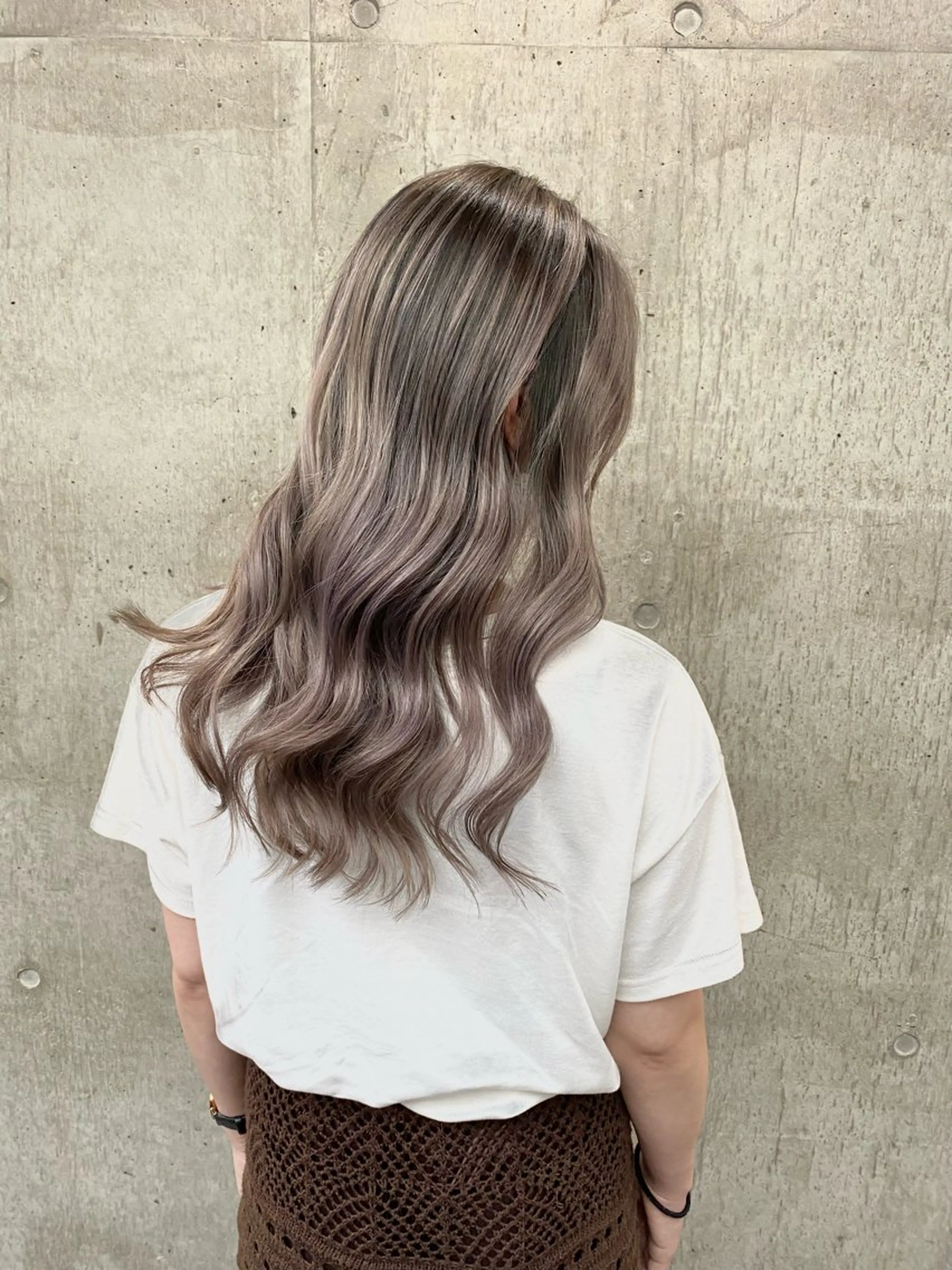 ロング レイヤーカット 🦋MAHO🦋 デザインカラーのヘアスタイル