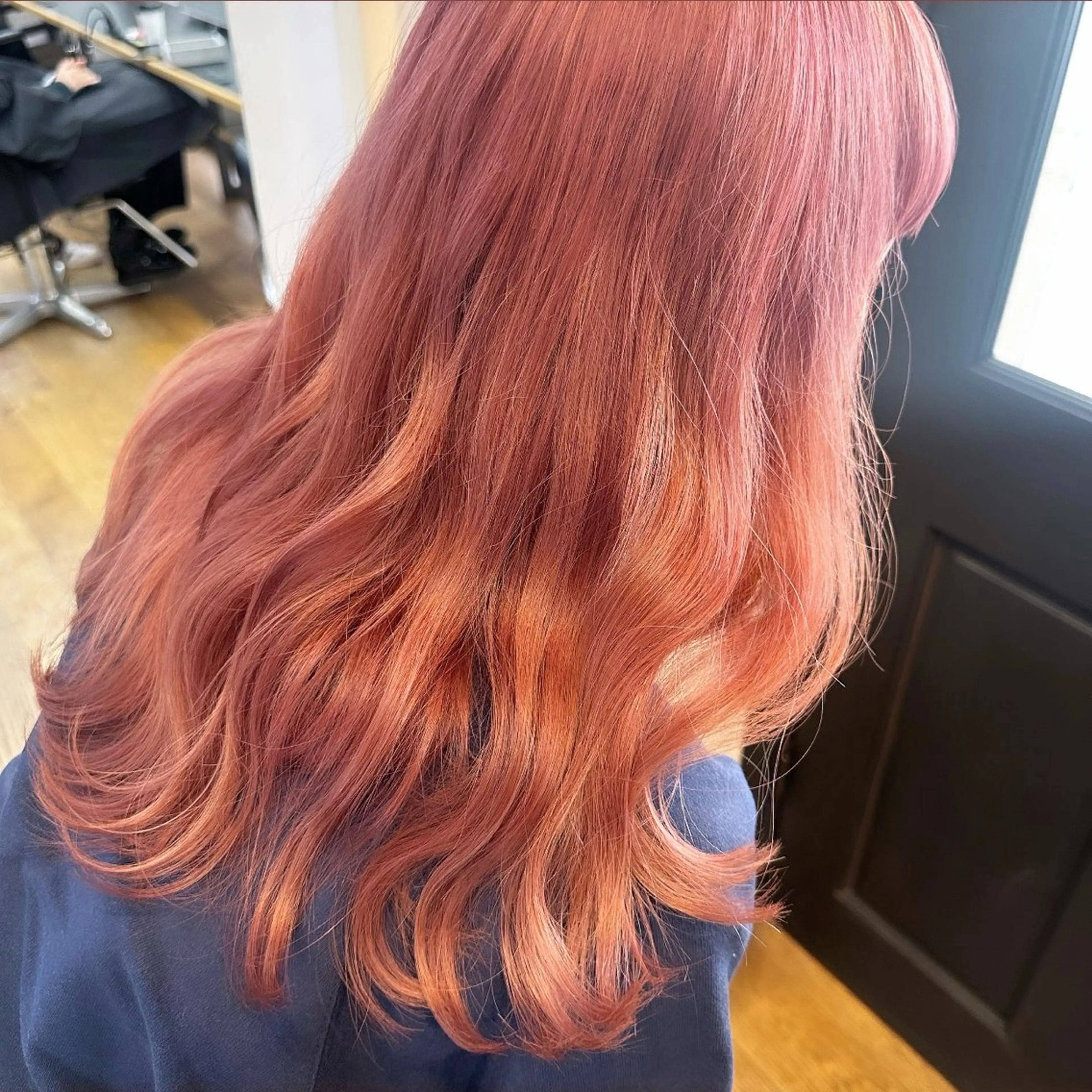 ロング カット ヘアカラー トリートメント Hana ハイトーン🕯🩰のヘアスタイル