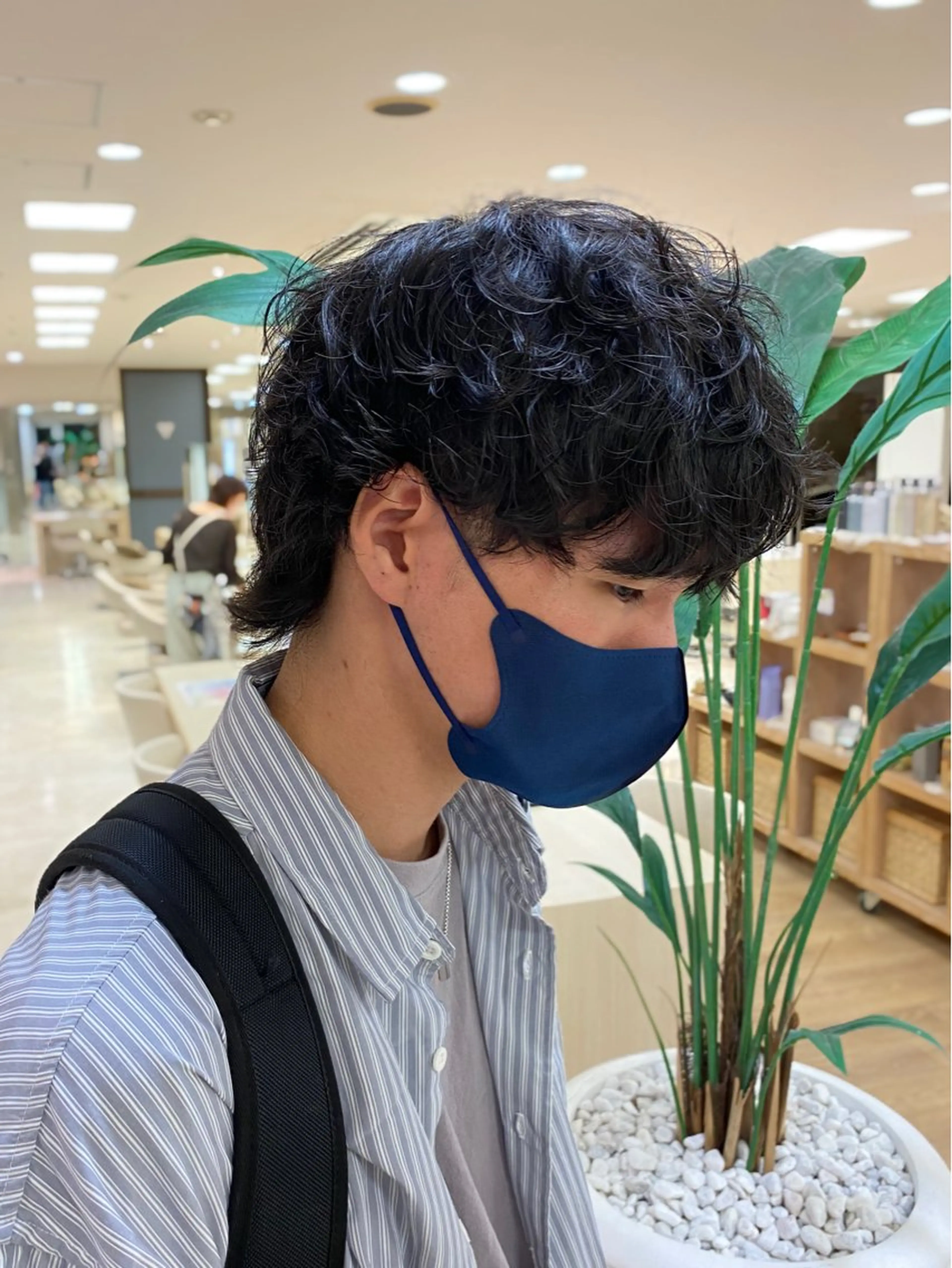 ショート パーマ メンズ 銀座メンズパーマ🦚 ブリーチ🌿レイヤーのヘアスタイル