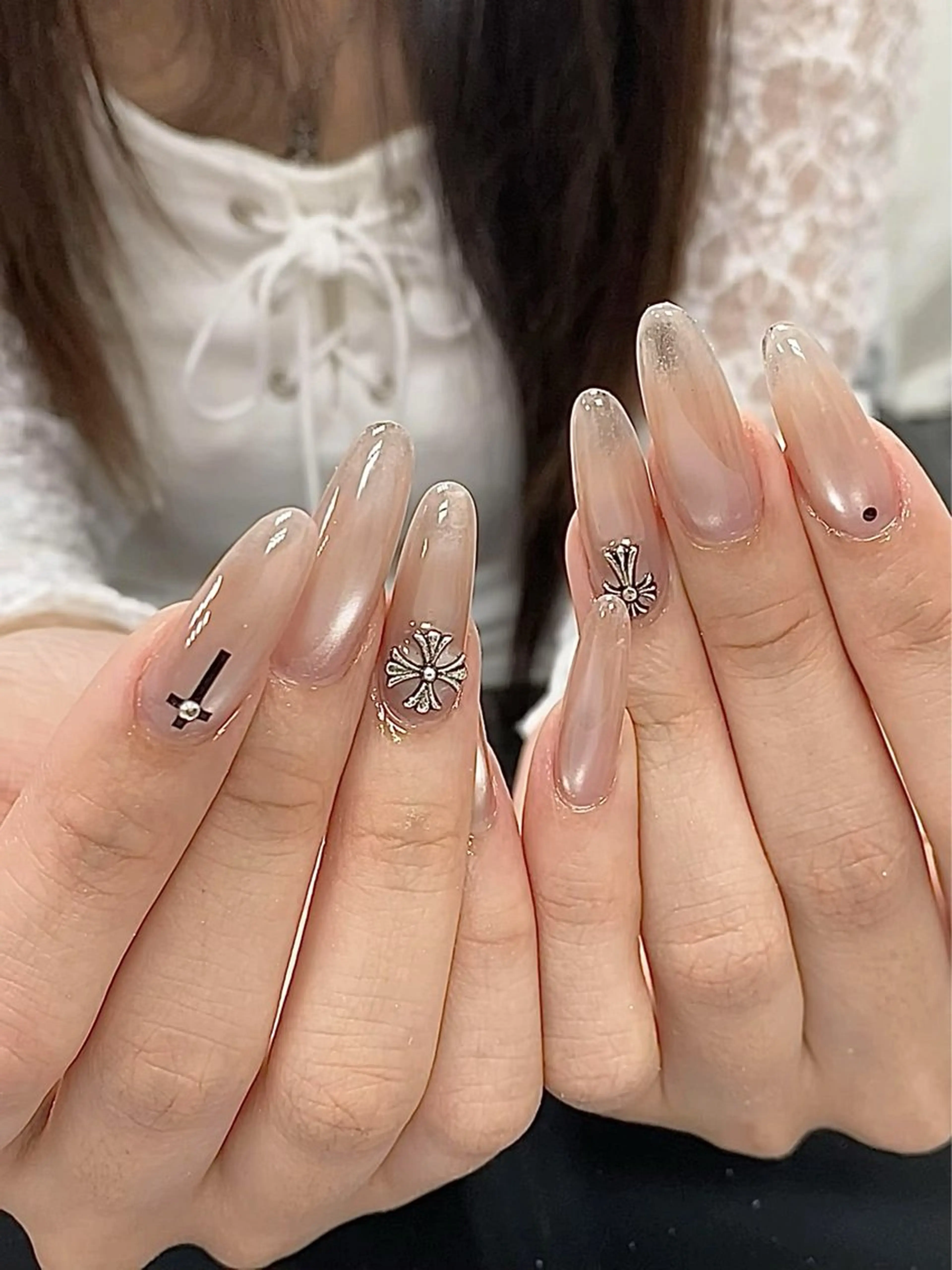 ネイル ハンドネイル IYOU NAIL所属・チン セイジョのネイルデザイン