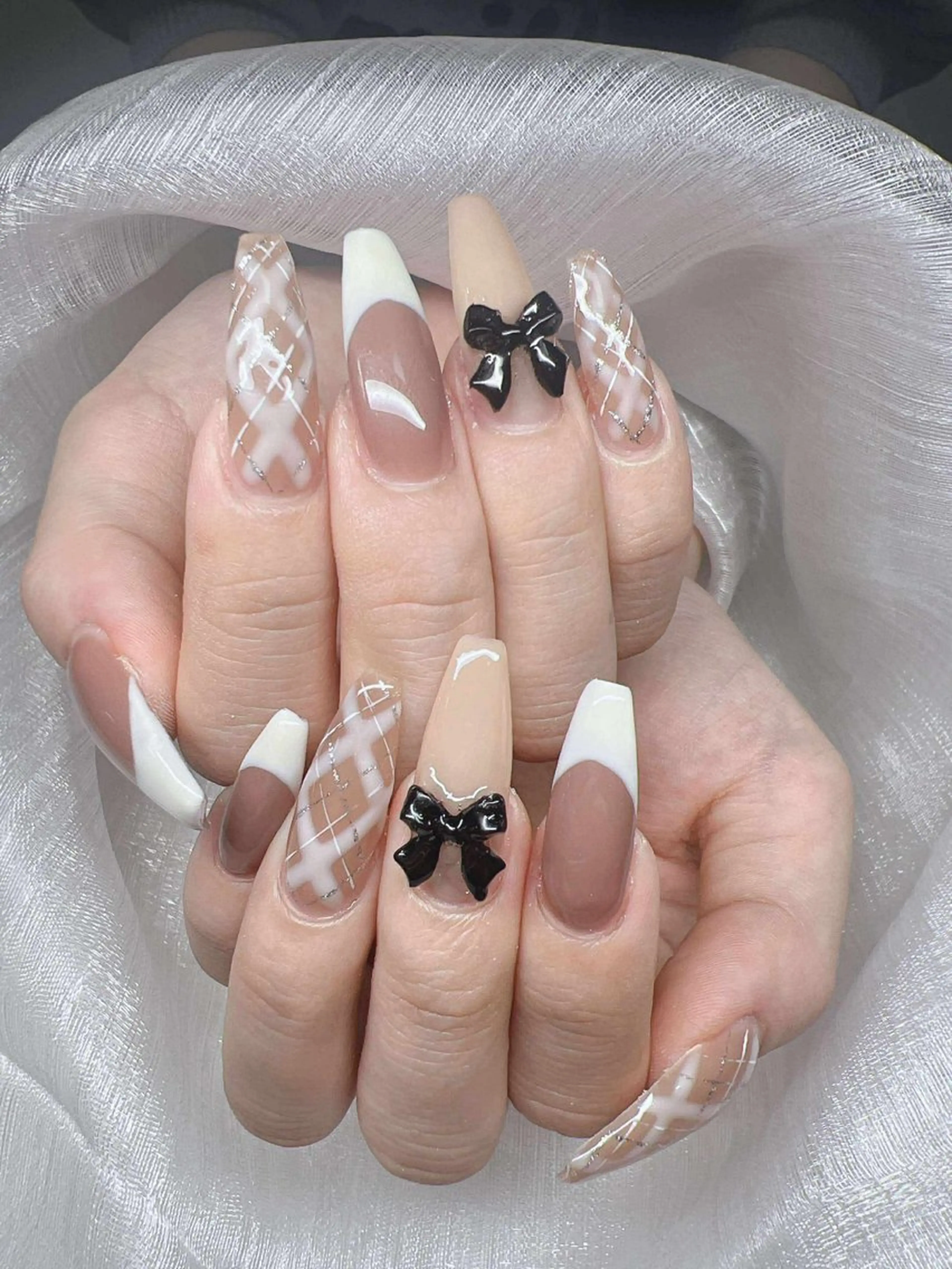 ネイル 長さ出し グラデーション 卒業式 キラキラネイル マグネットネイル ハンドネイル Lee Nailsのネイルデザイン